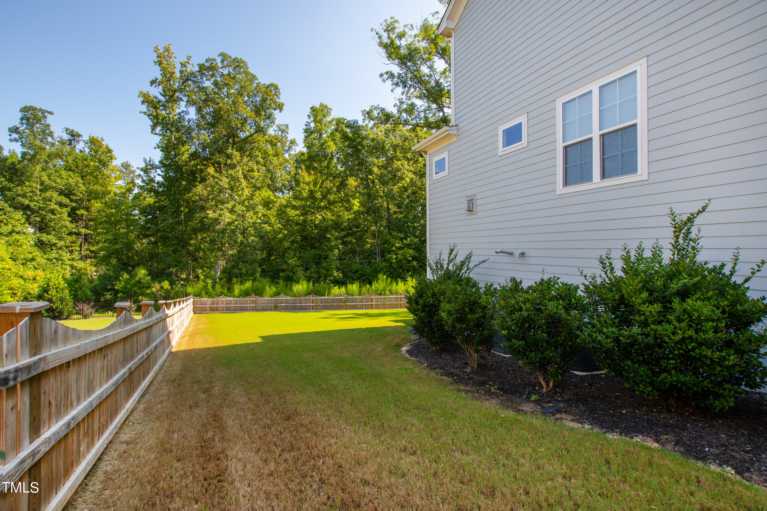 320 Harewood Place