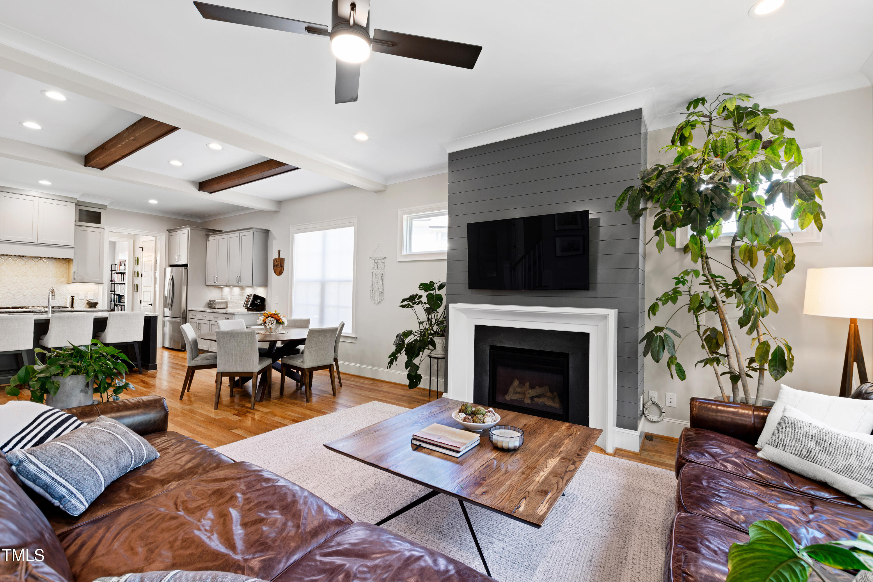 320 Harewood Place