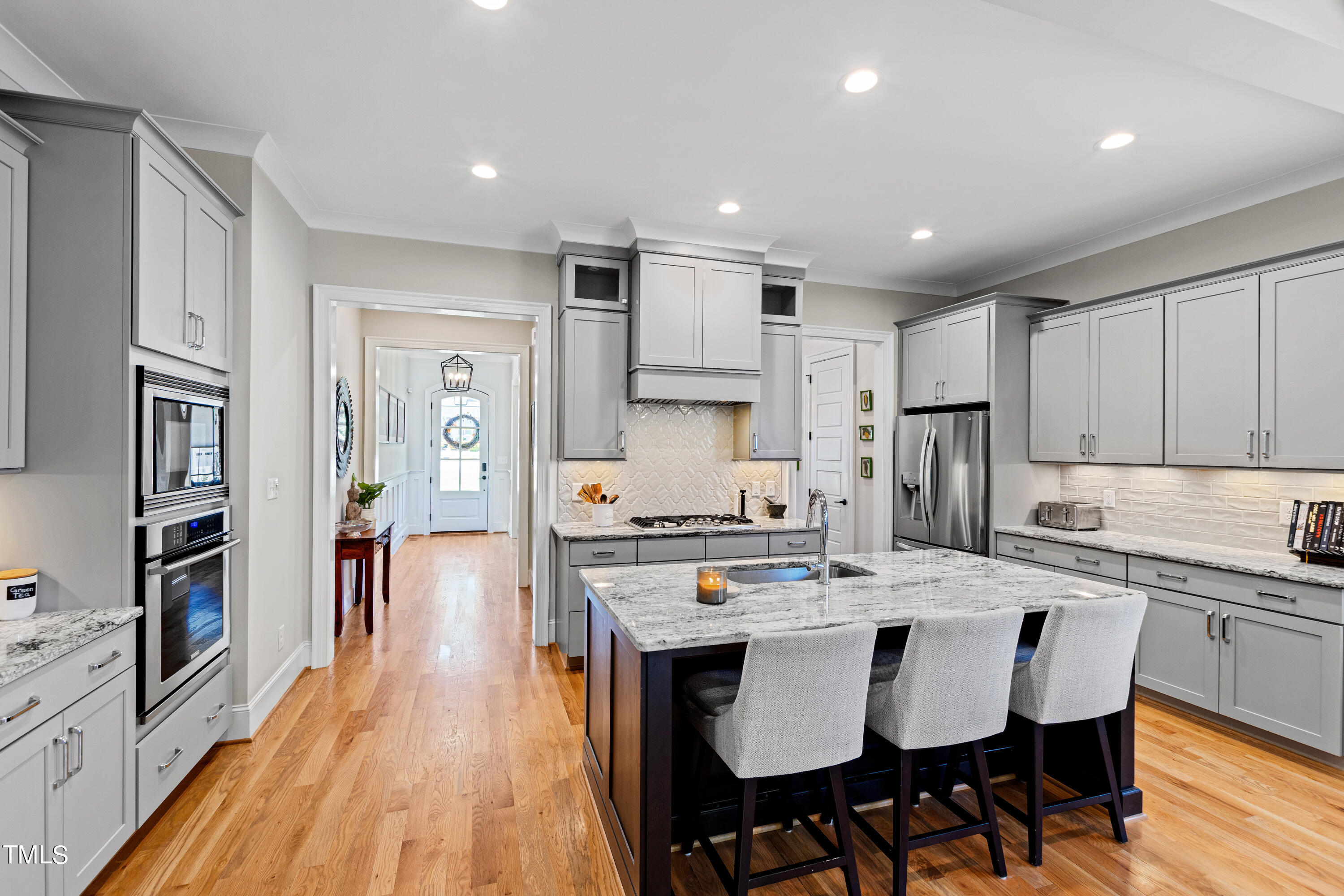320 Harewood Place