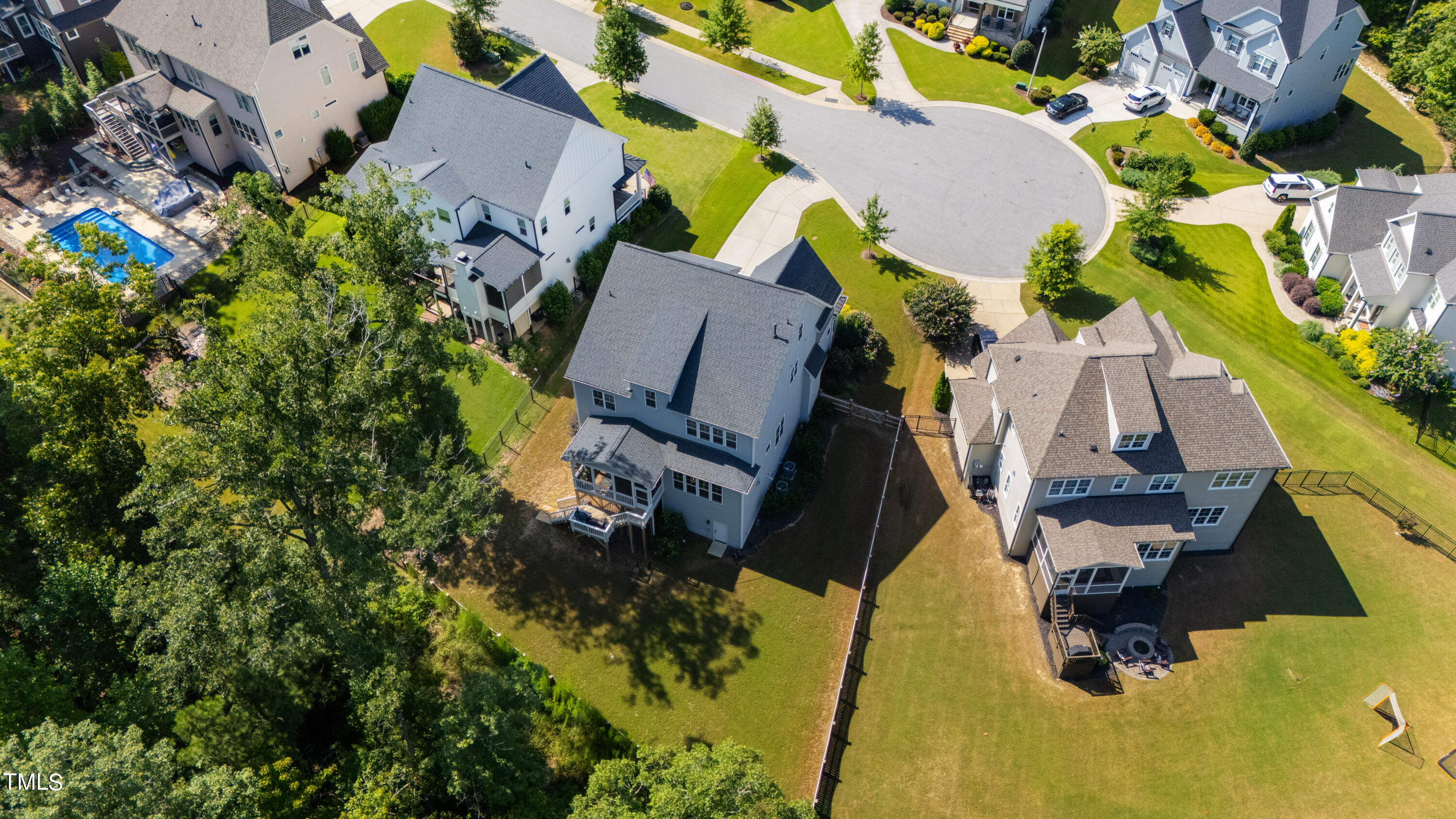 320 Harewood Place