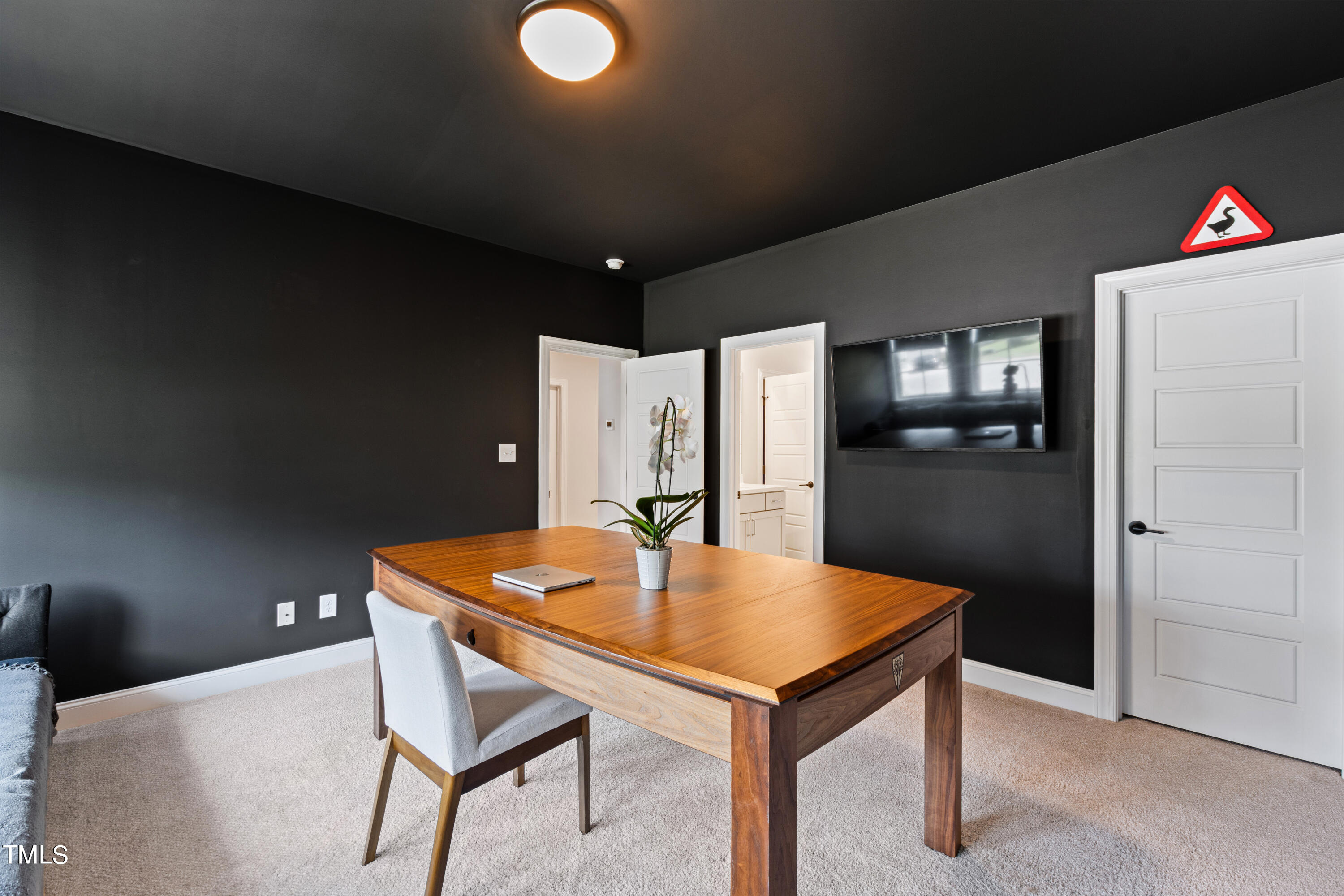 320 Harewood Place