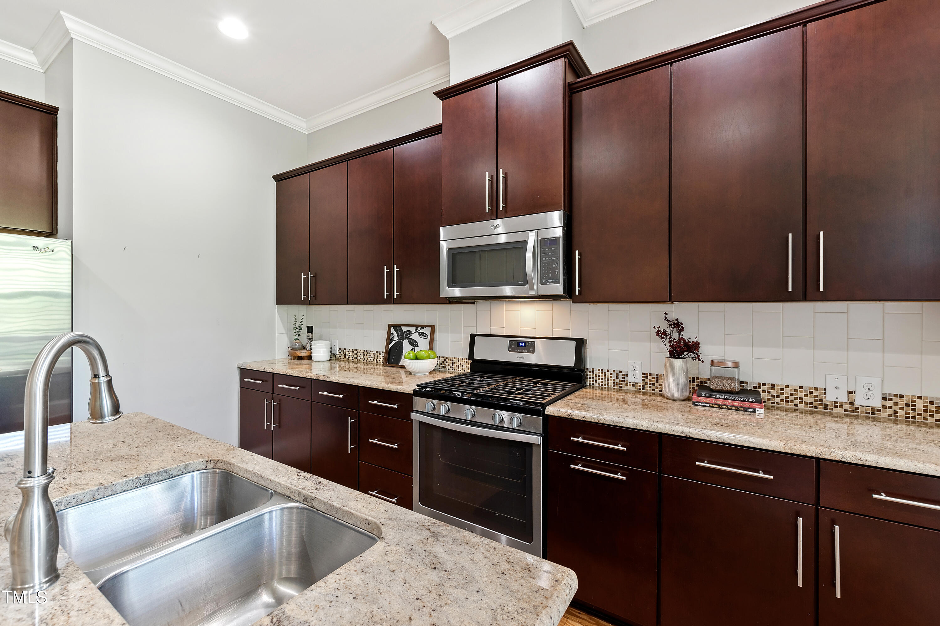 216 Allister Drive