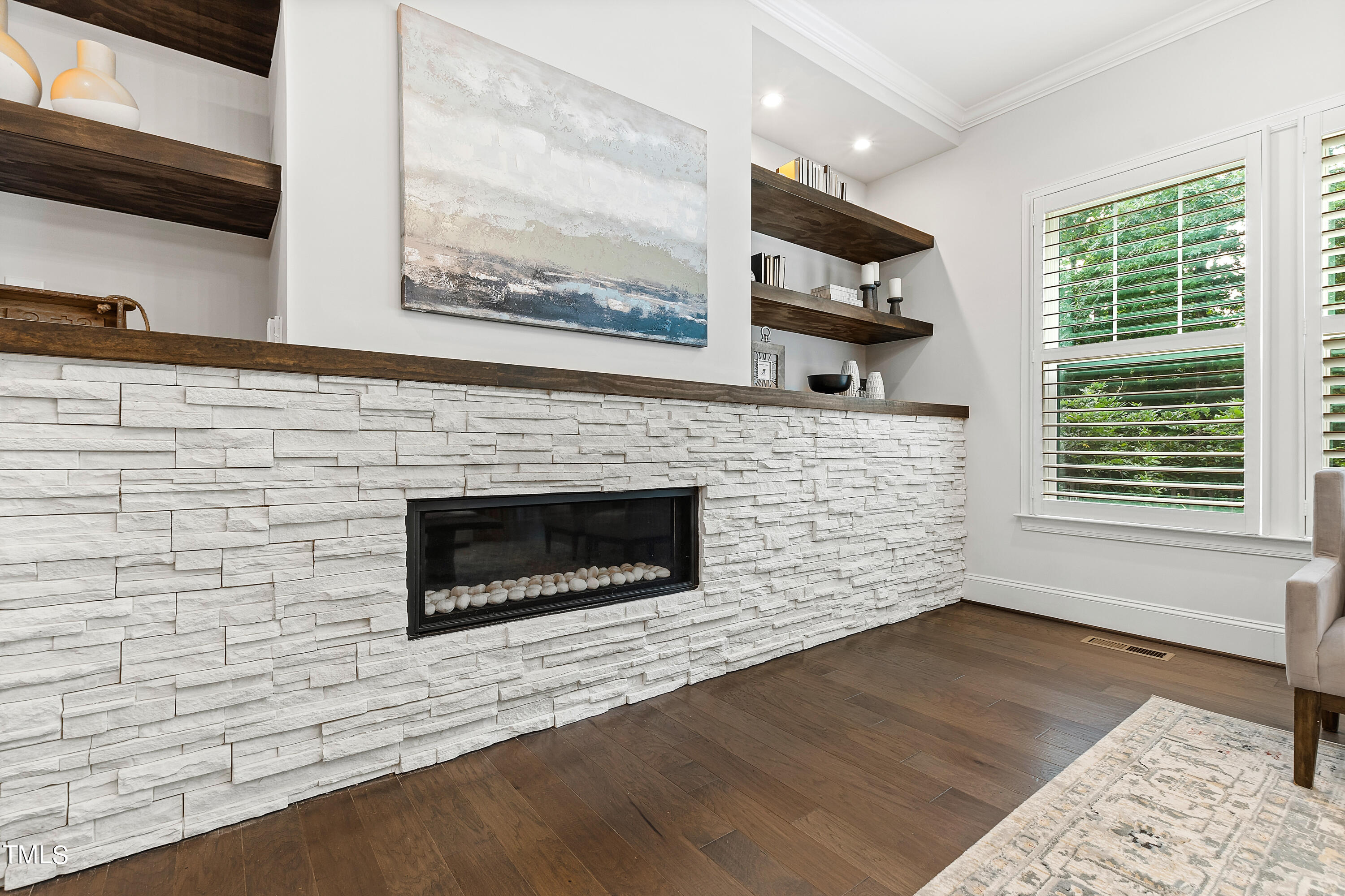 325 Hines Point Drive