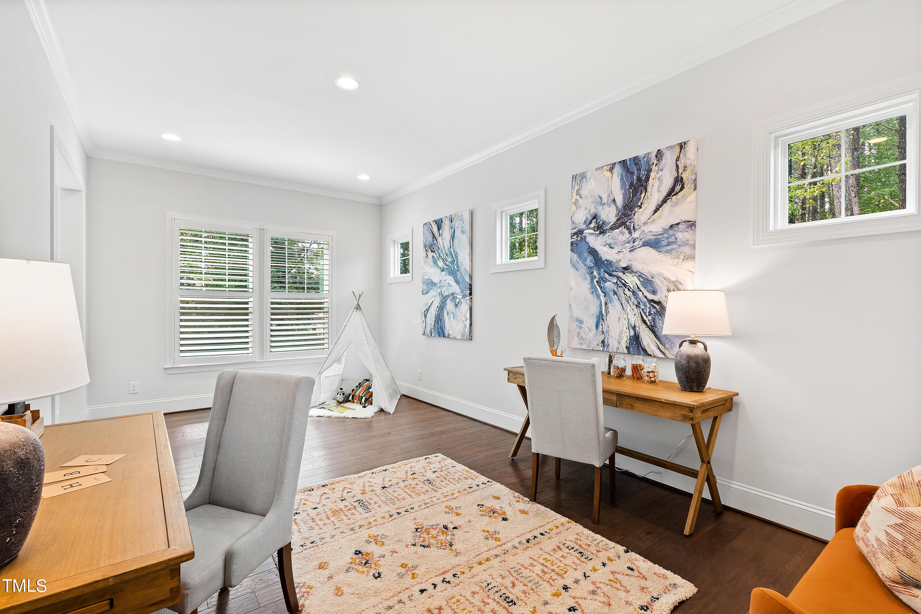 325 Hines Point Drive