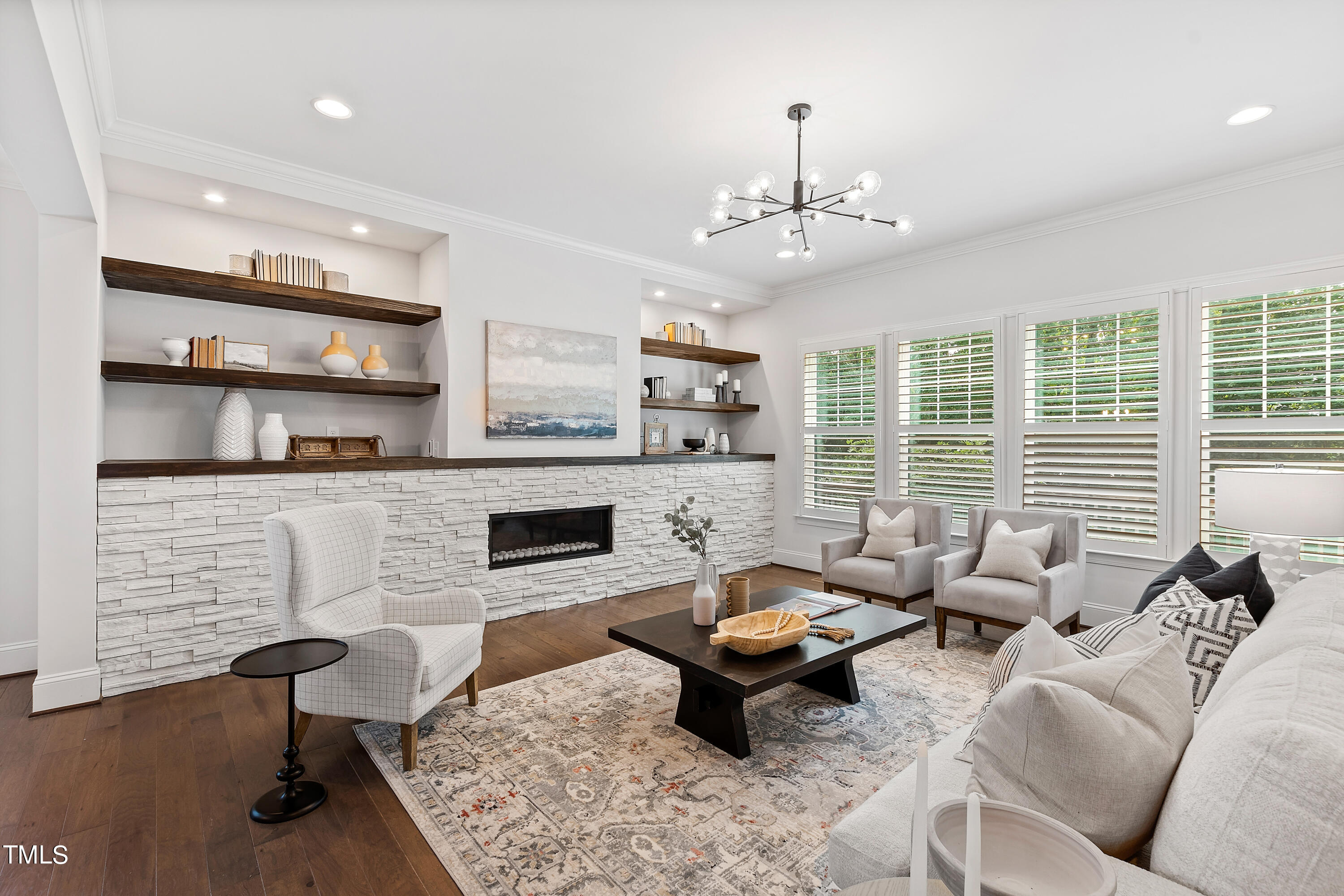 325 Hines Point Drive