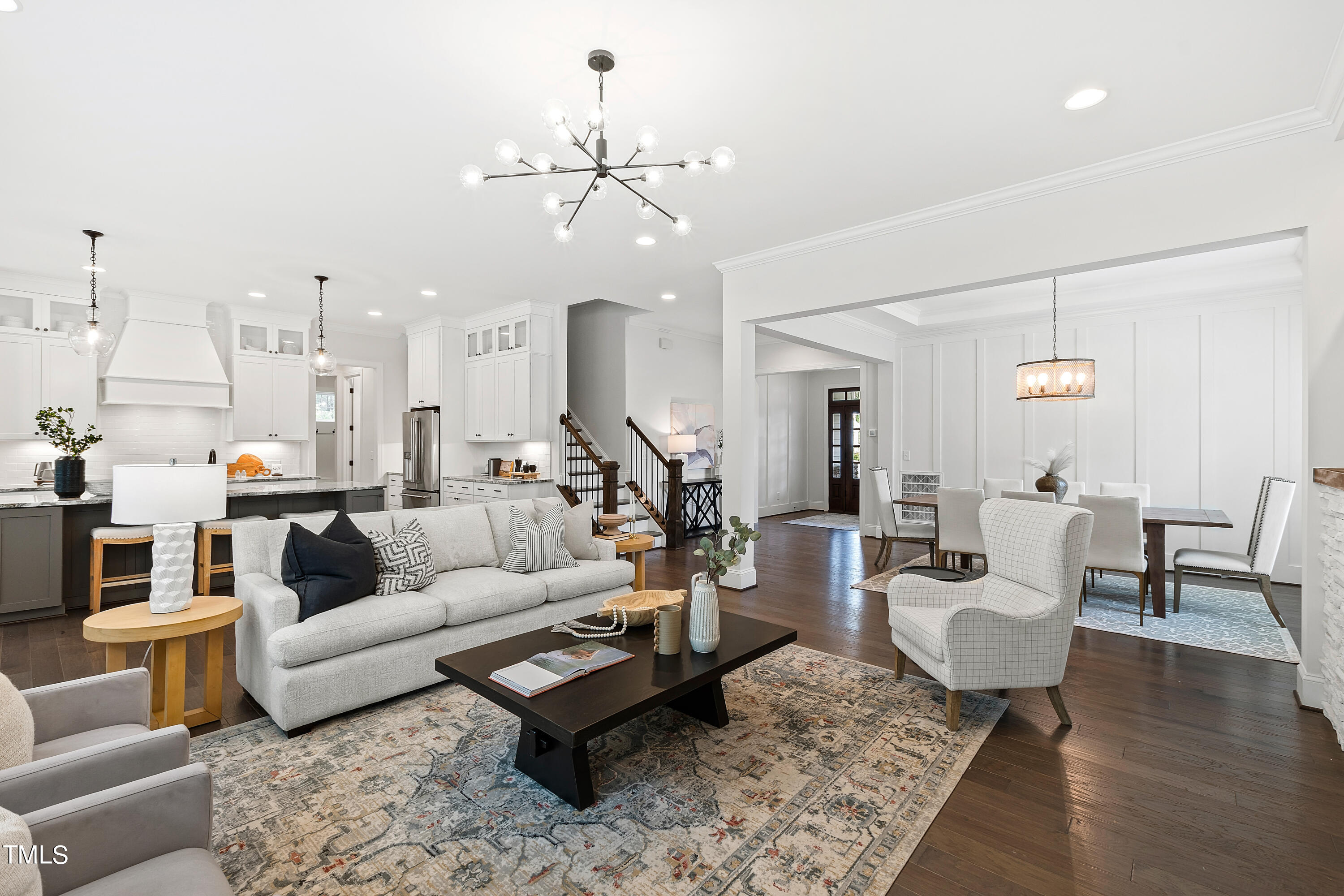 325 Hines Point Drive