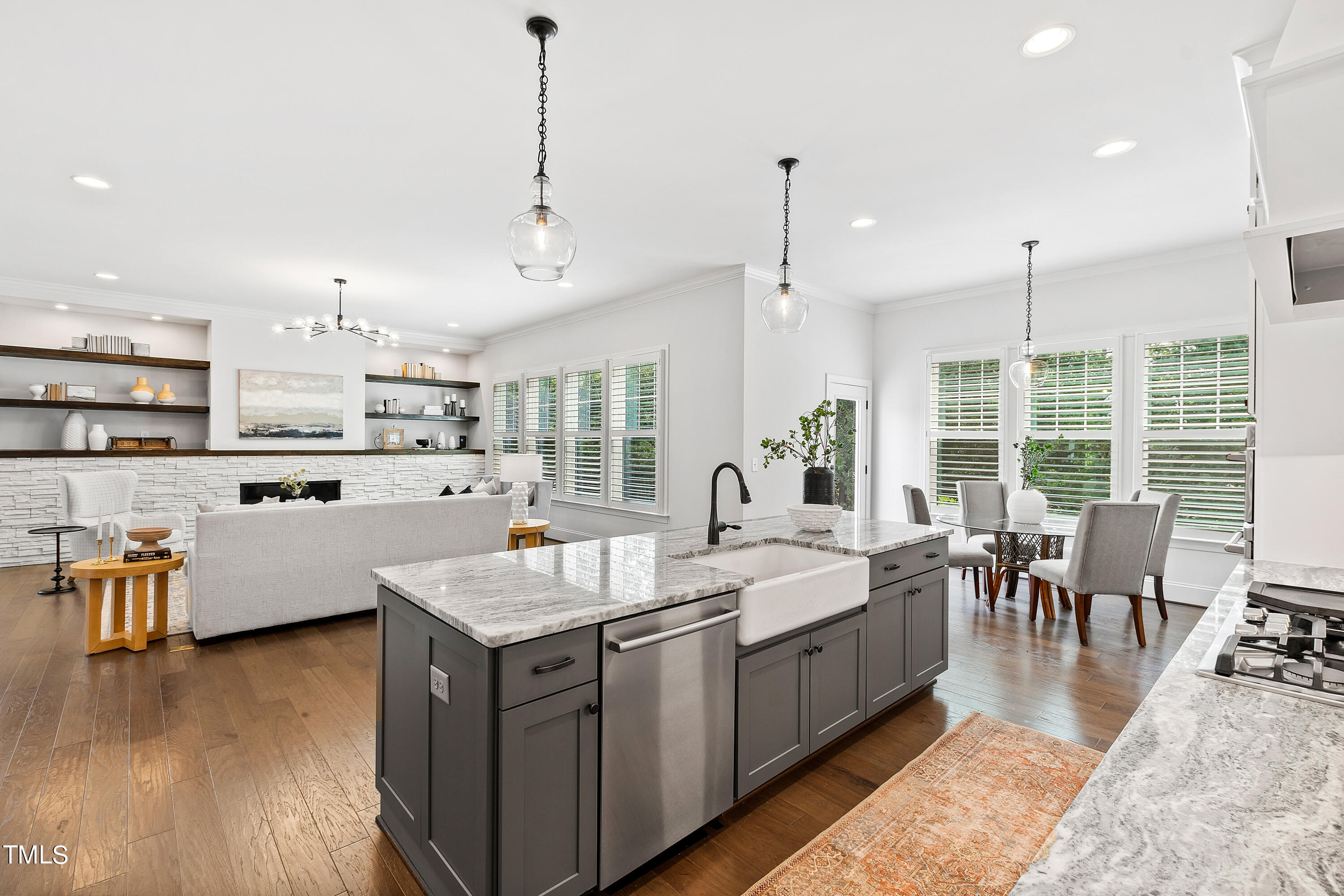 325 Hines Point Drive