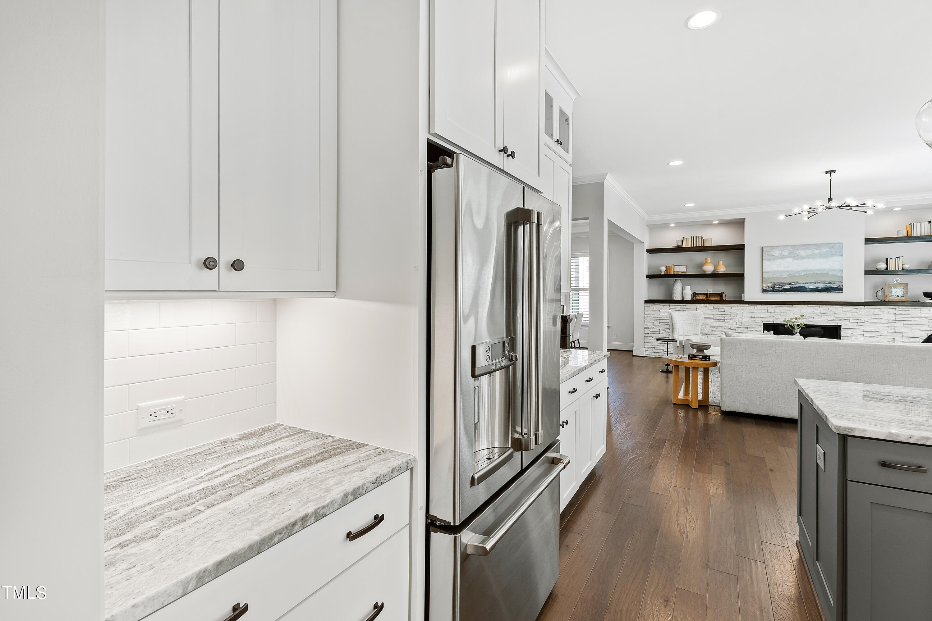 325 Hines Point Drive