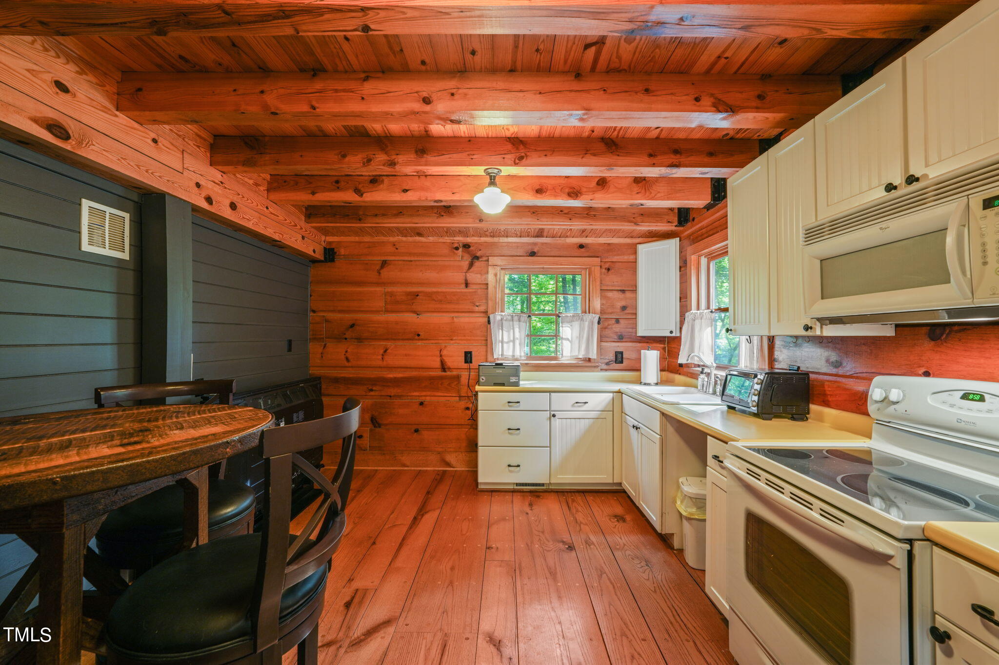 1076 Cabin Creek Road