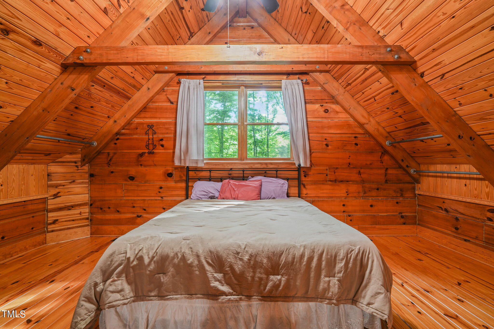 1076 Cabin Creek Road