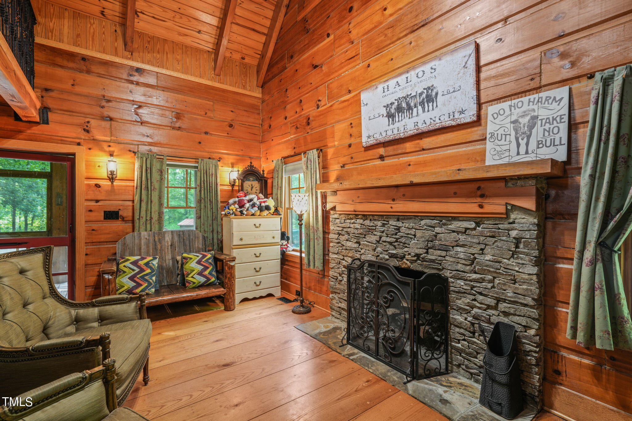 1076 Cabin Creek Road