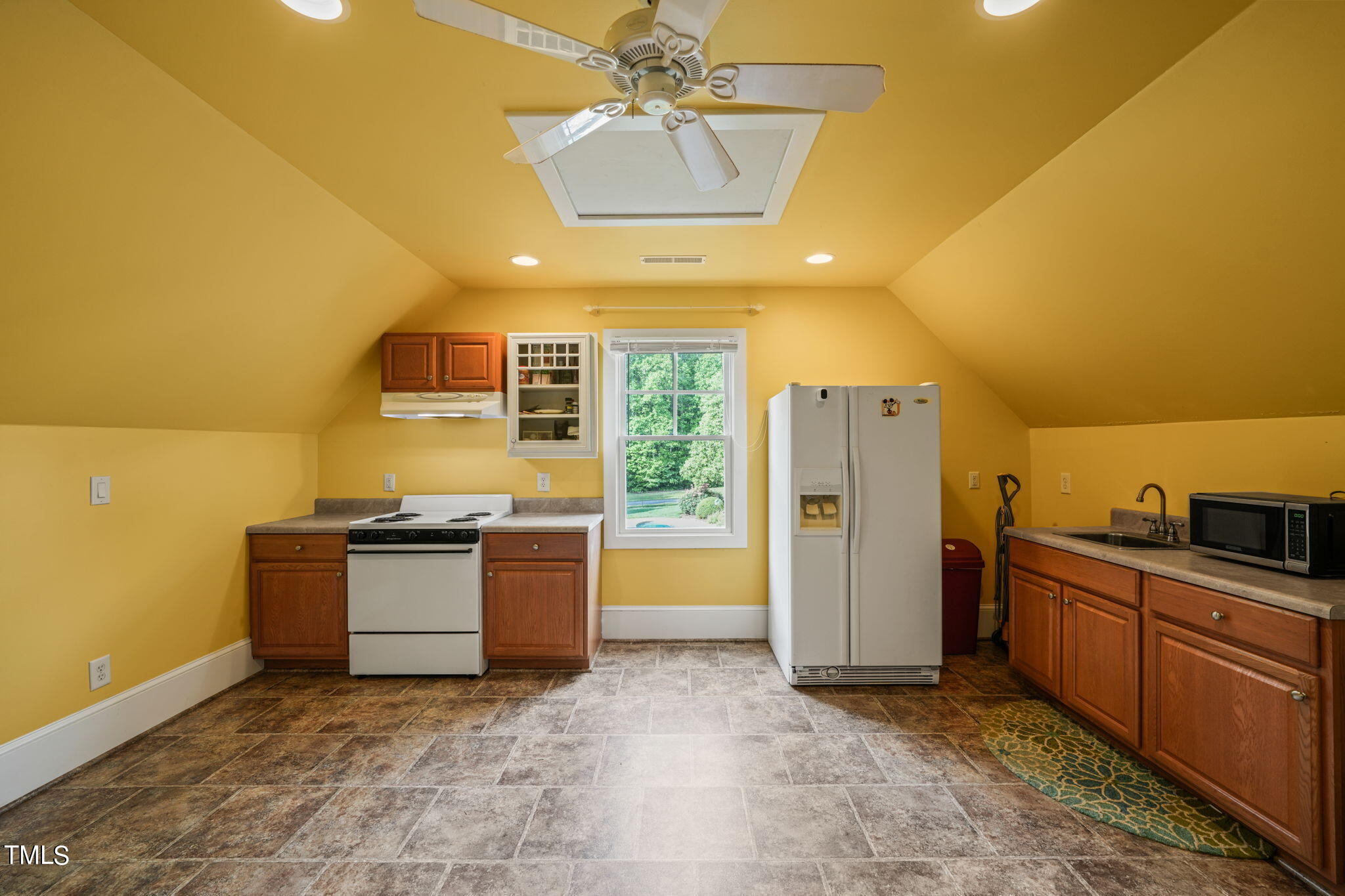 1076 Cabin Creek Road