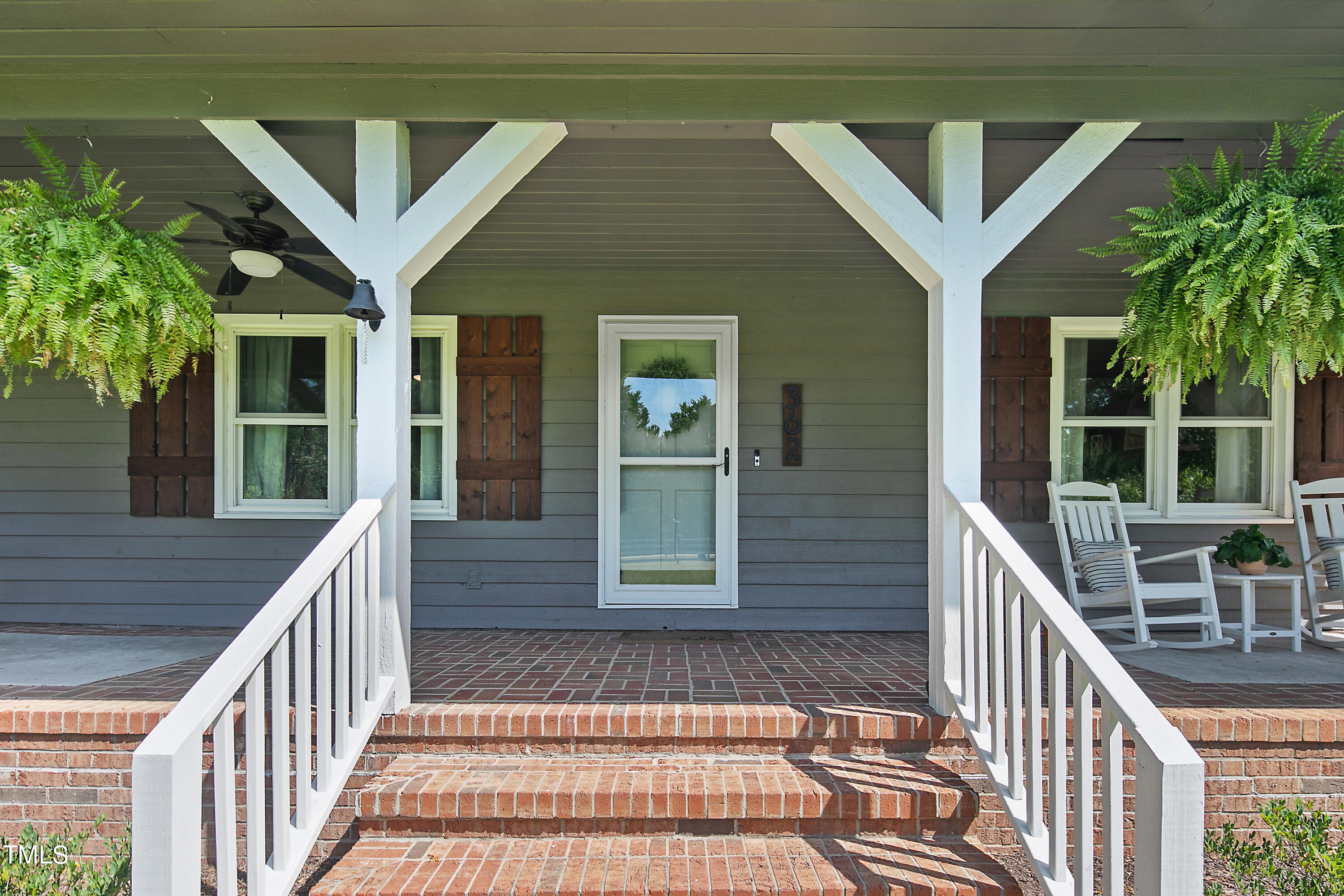 362 Lakeview Drive
