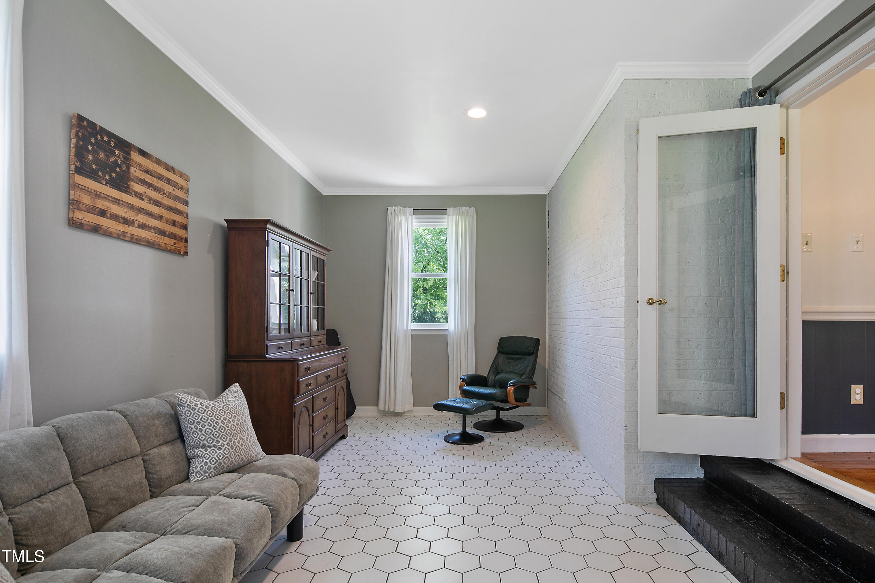 362 Lakeview Drive