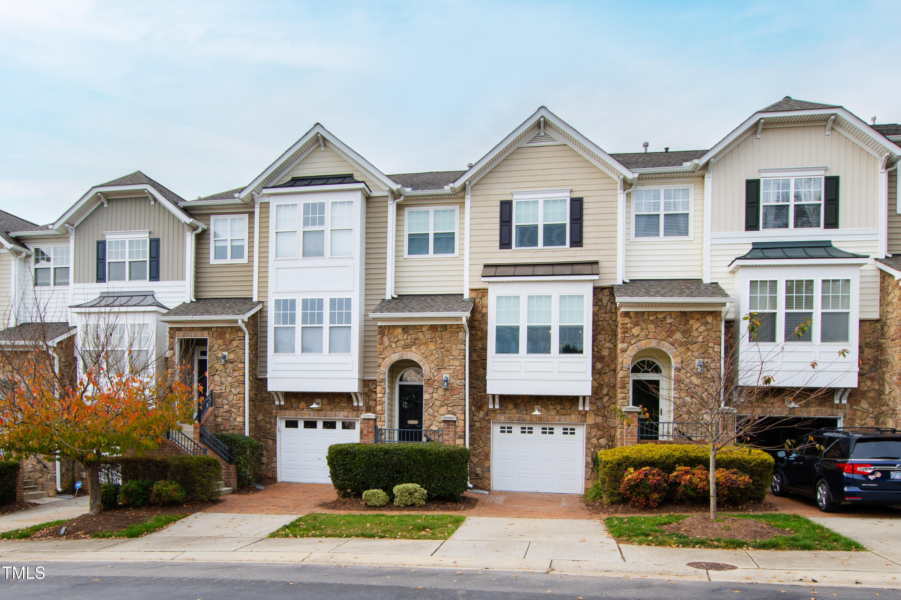 5927 Cameo Glass Way