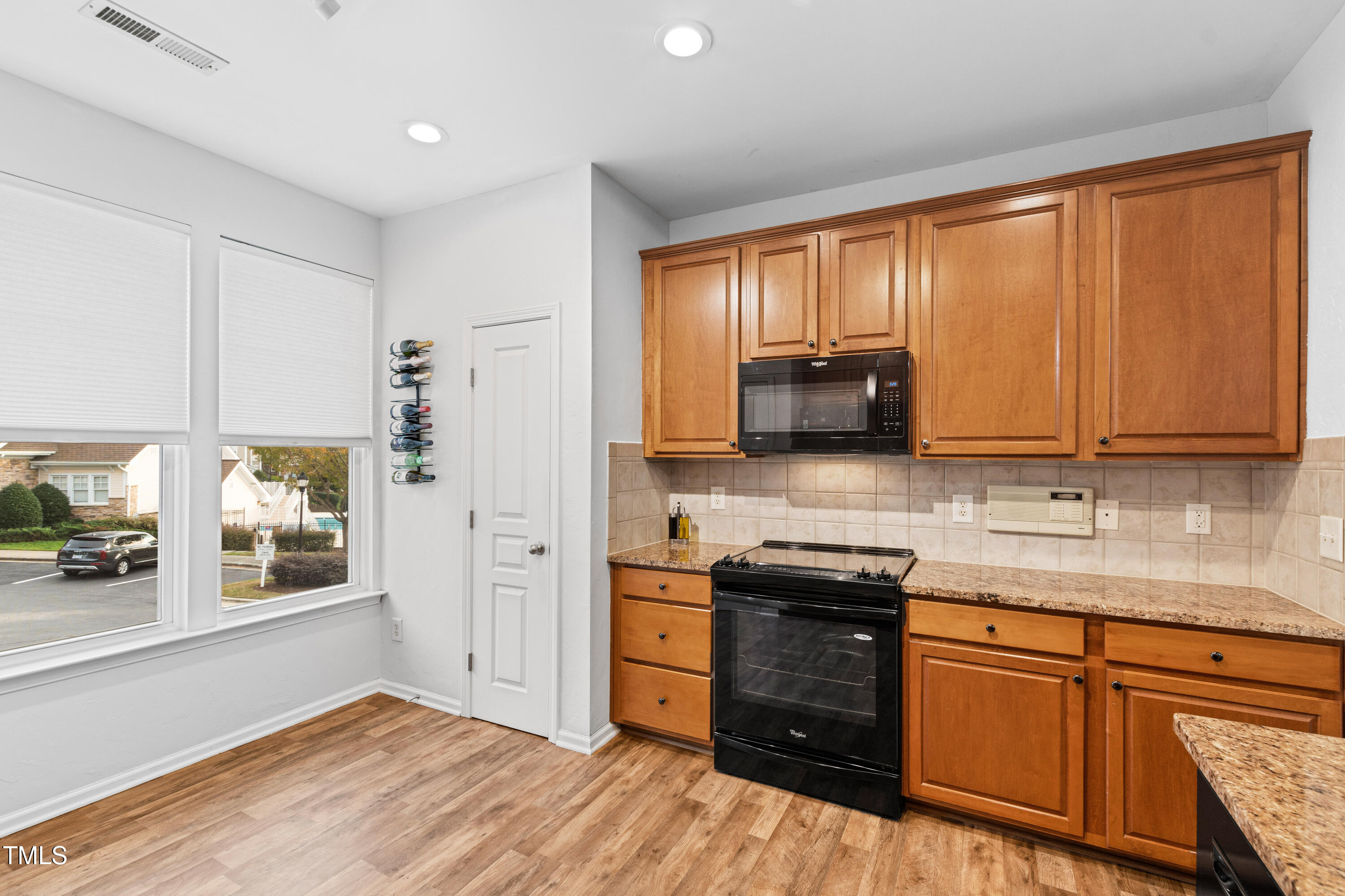 5927 Cameo Glass Way