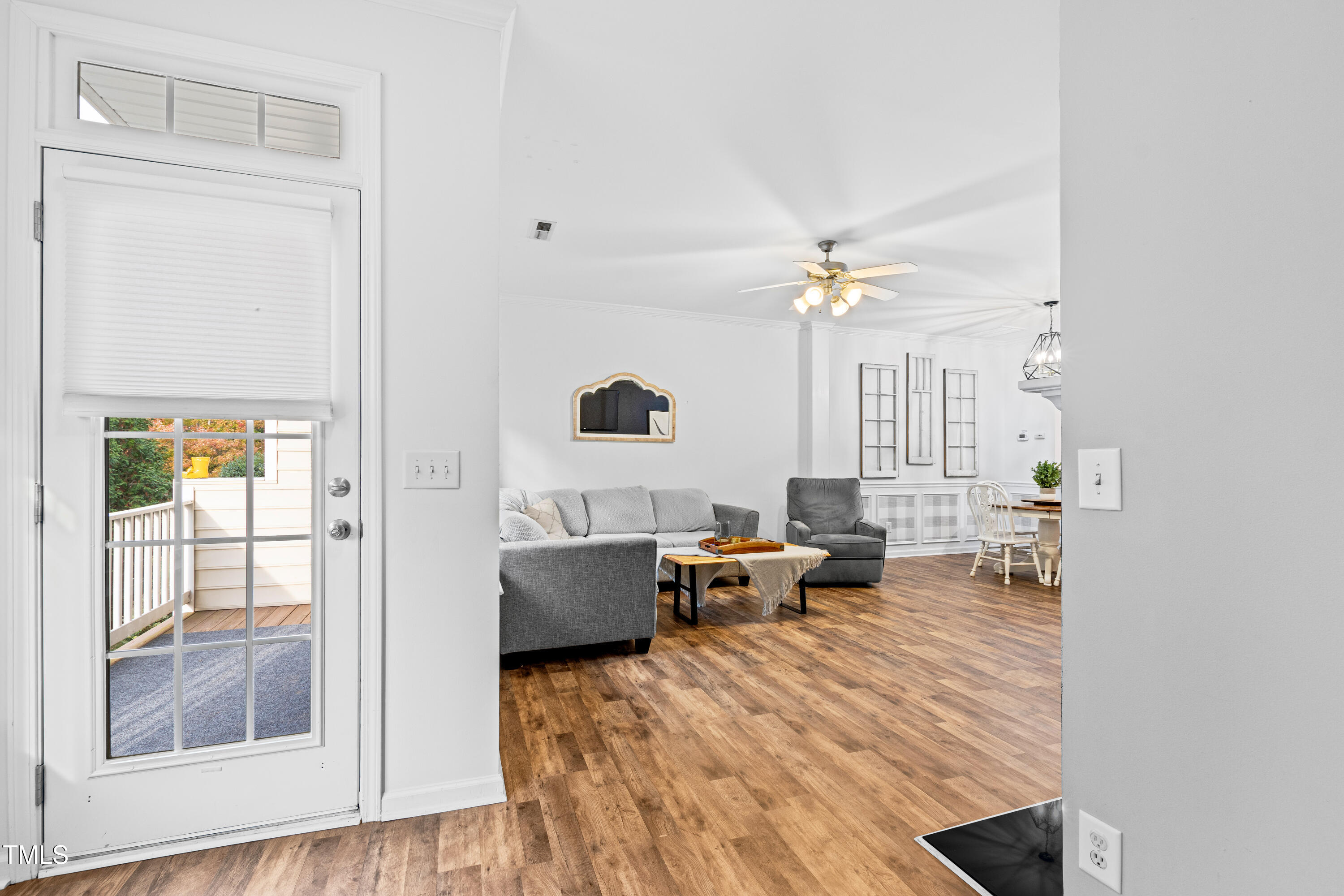 5927 Cameo Glass Way