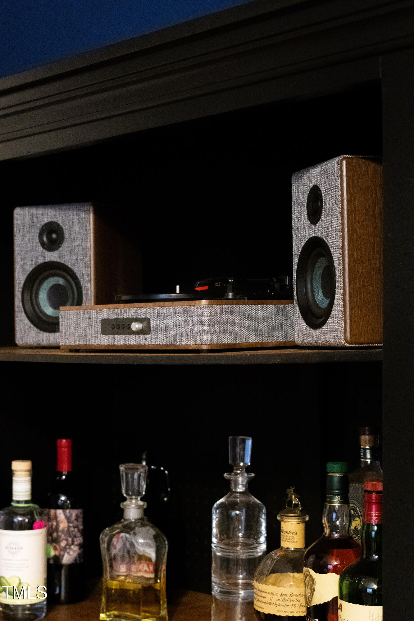 5927 Cameo Glass Way