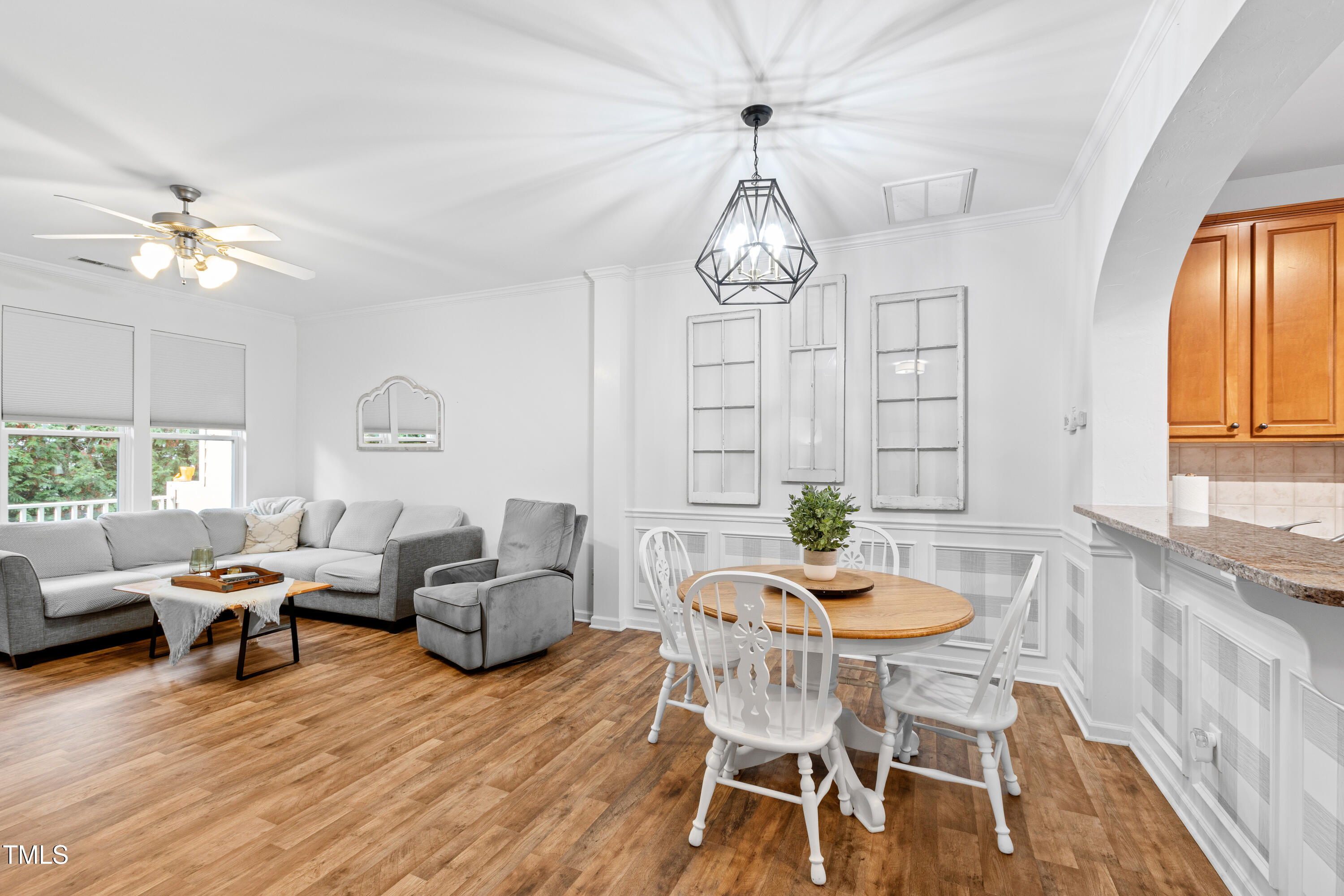 5927 Cameo Glass Way