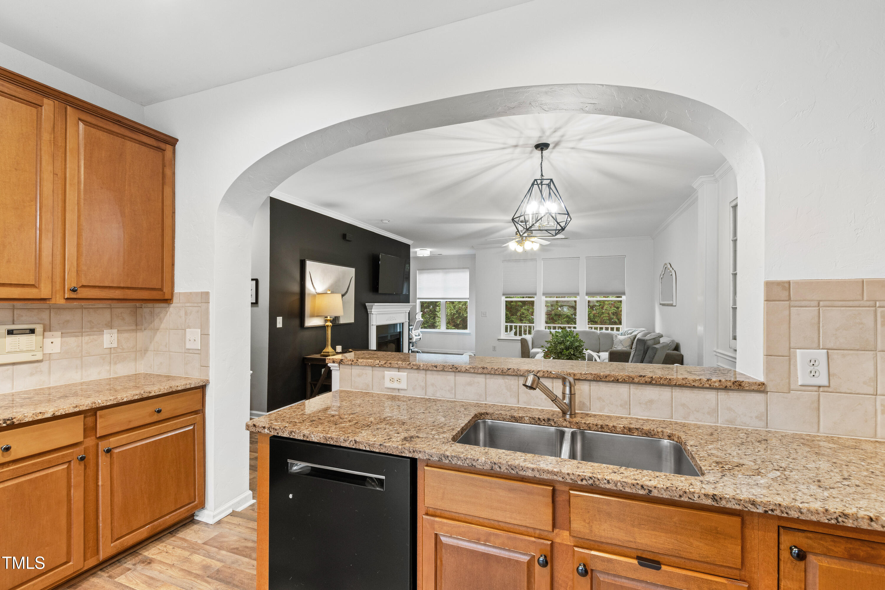 5927 Cameo Glass Way