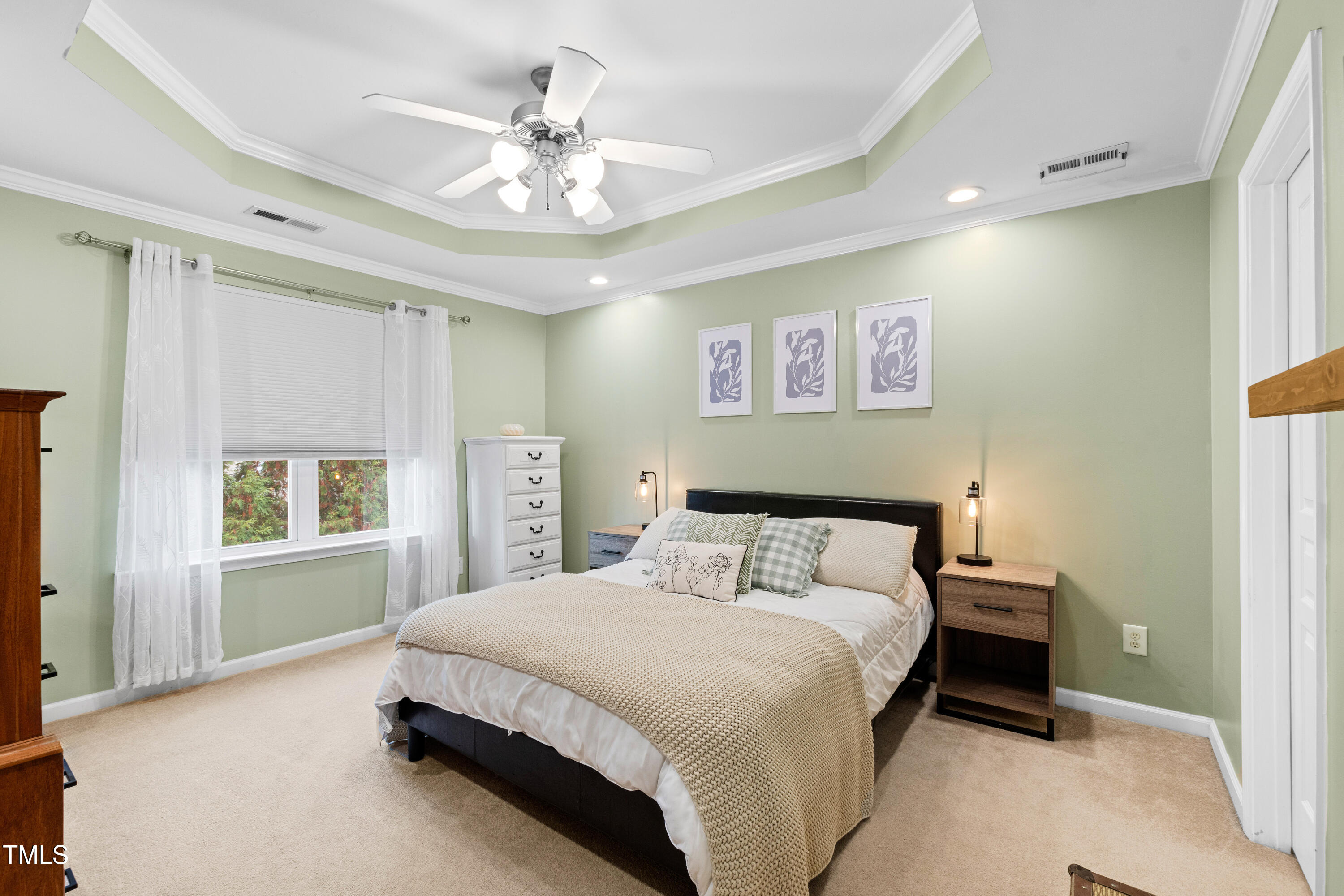 5927 Cameo Glass Way