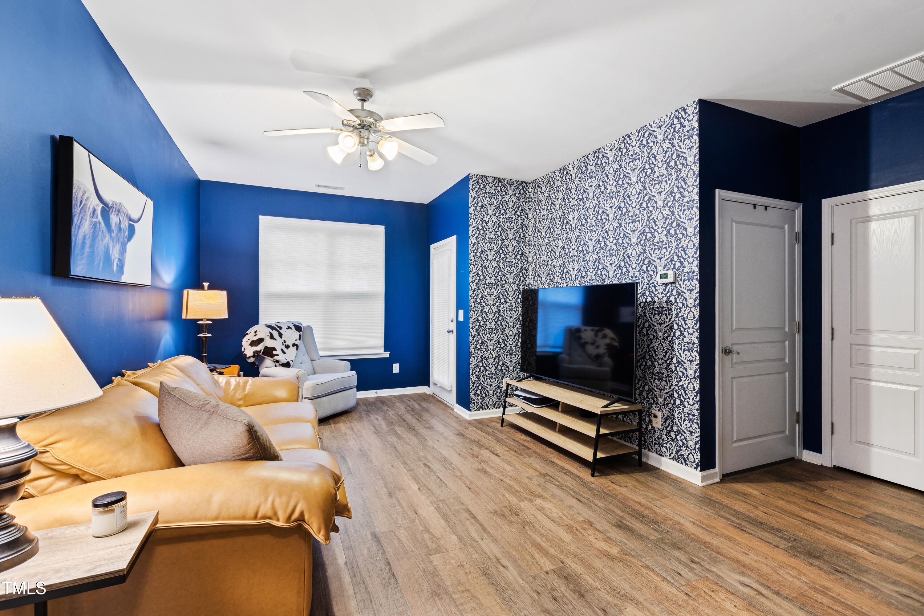 5927 Cameo Glass Way