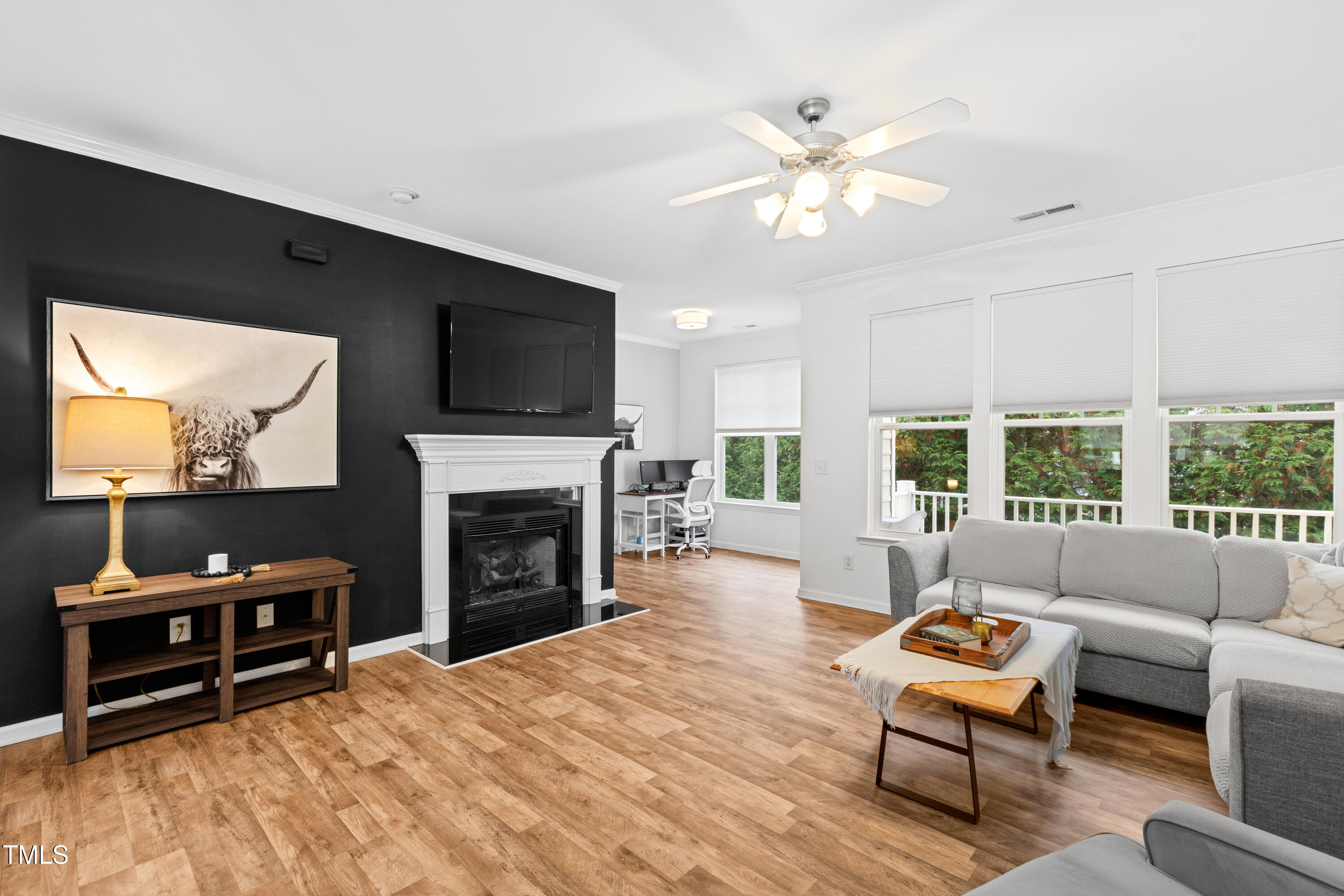 5927 Cameo Glass Way