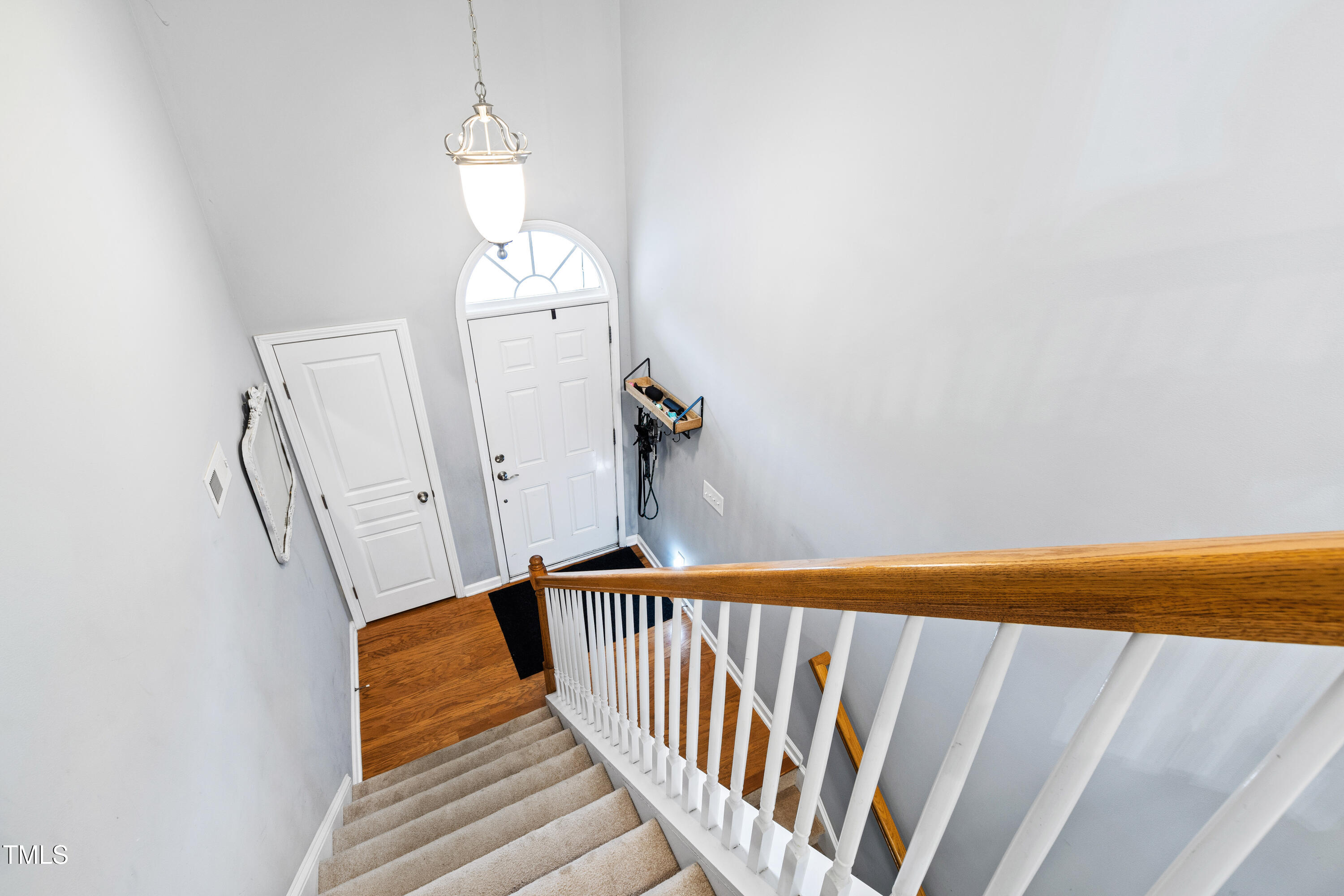 5927 Cameo Glass Way