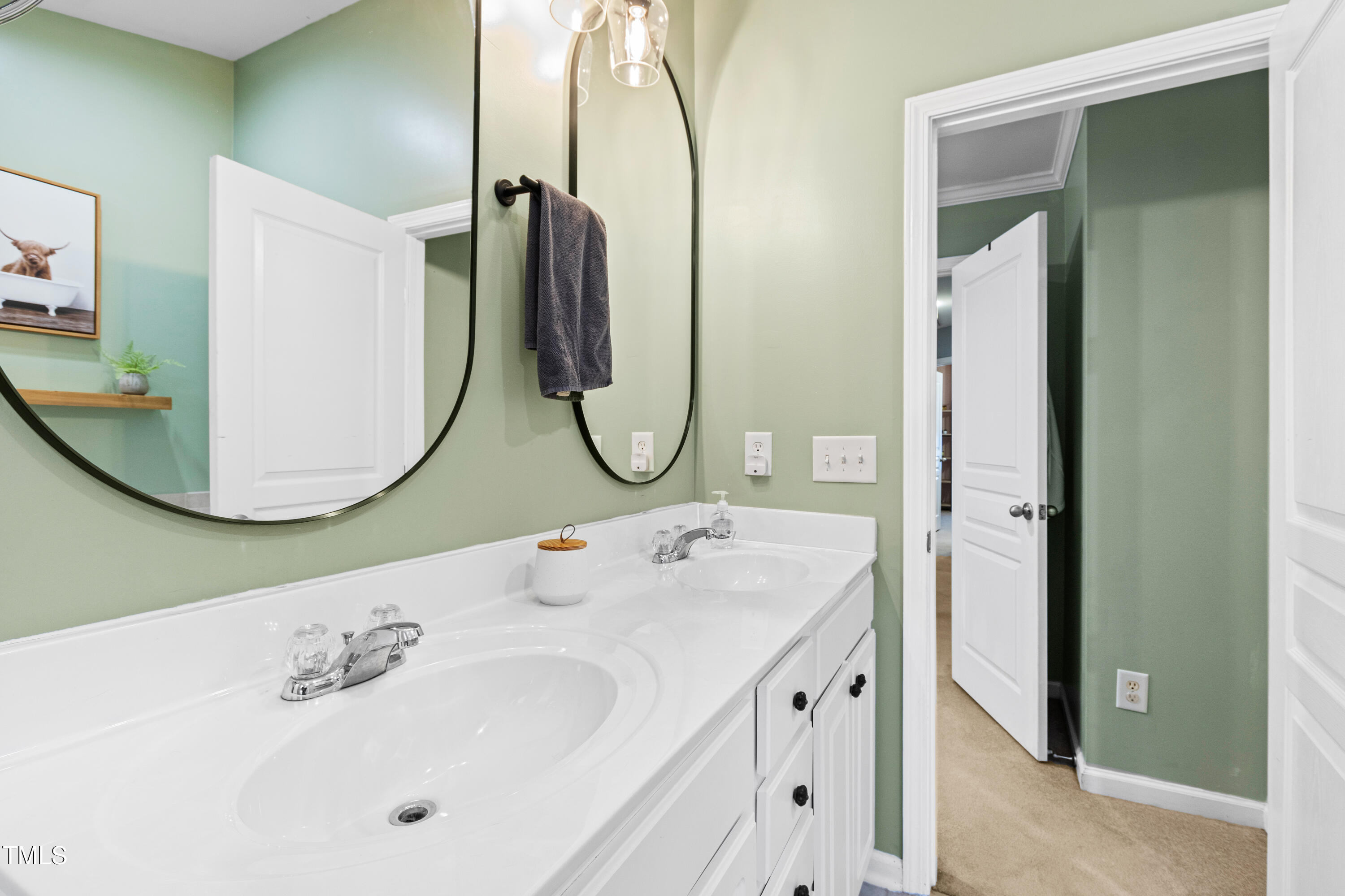 5927 Cameo Glass Way