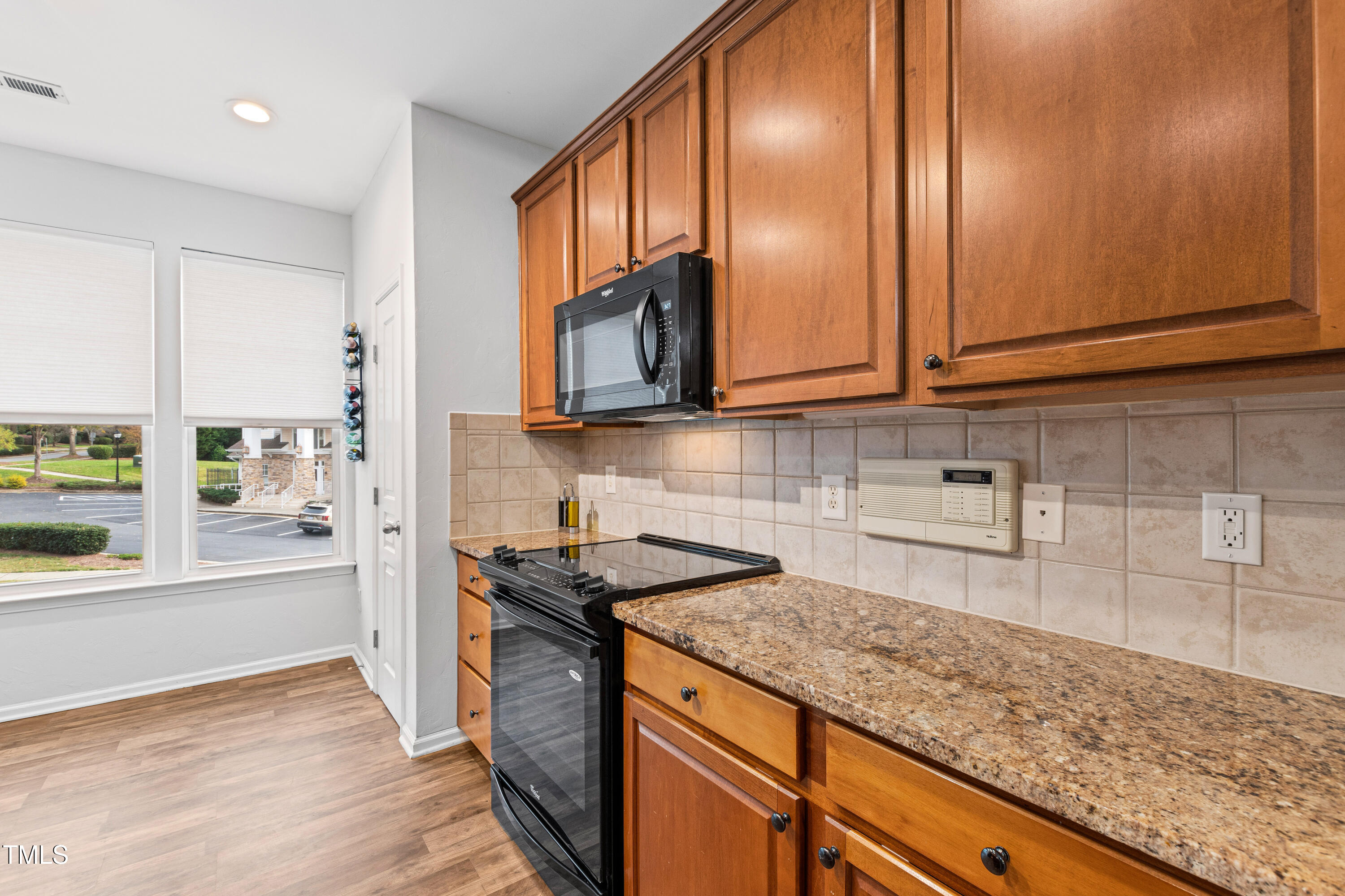 5927 Cameo Glass Way