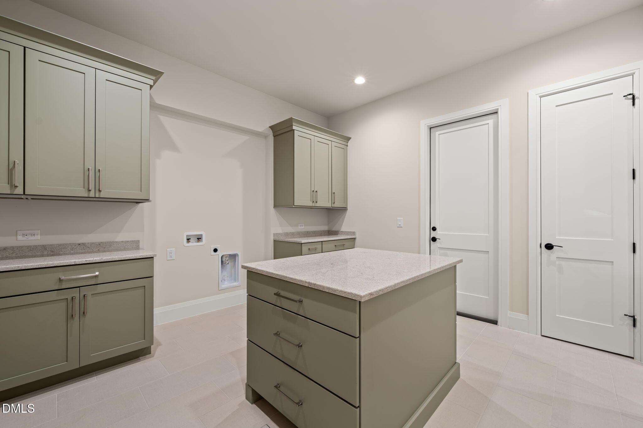 9125 Overlook Crest Drive