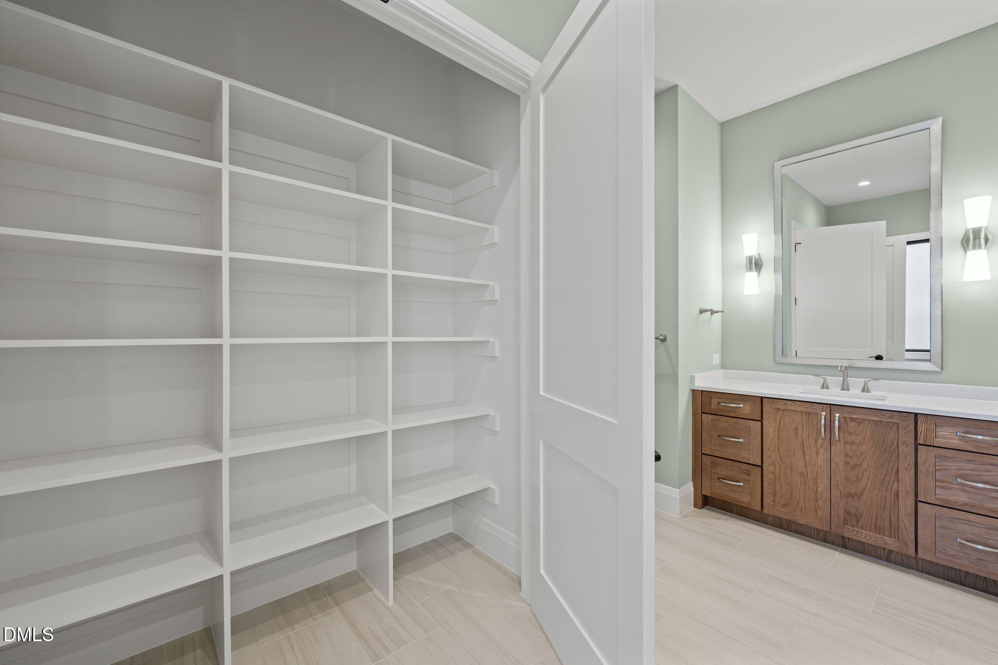 9125 Overlook Crest Drive