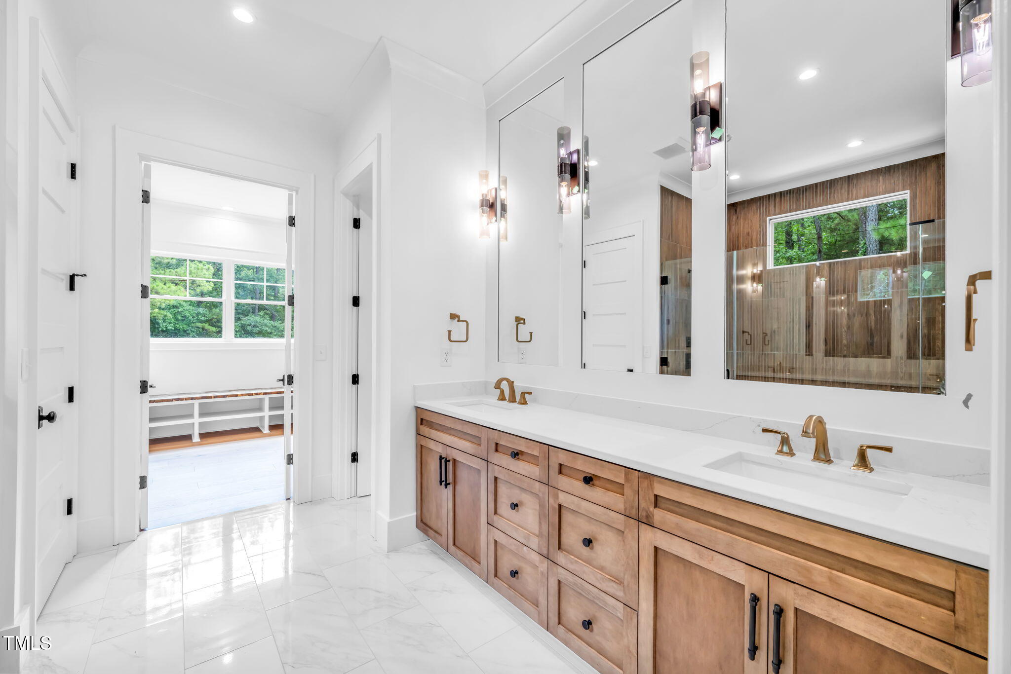 6225 Horse Fly Trail