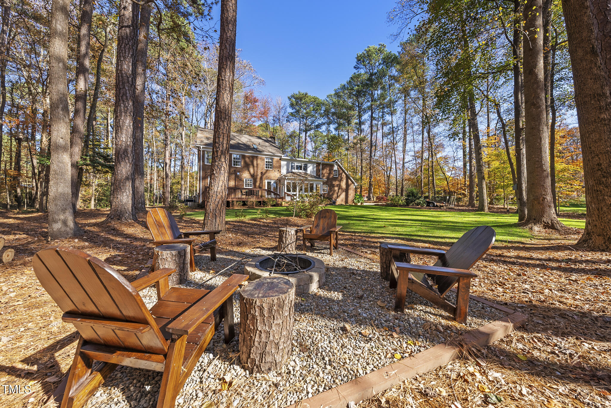 8009 Hollander Place