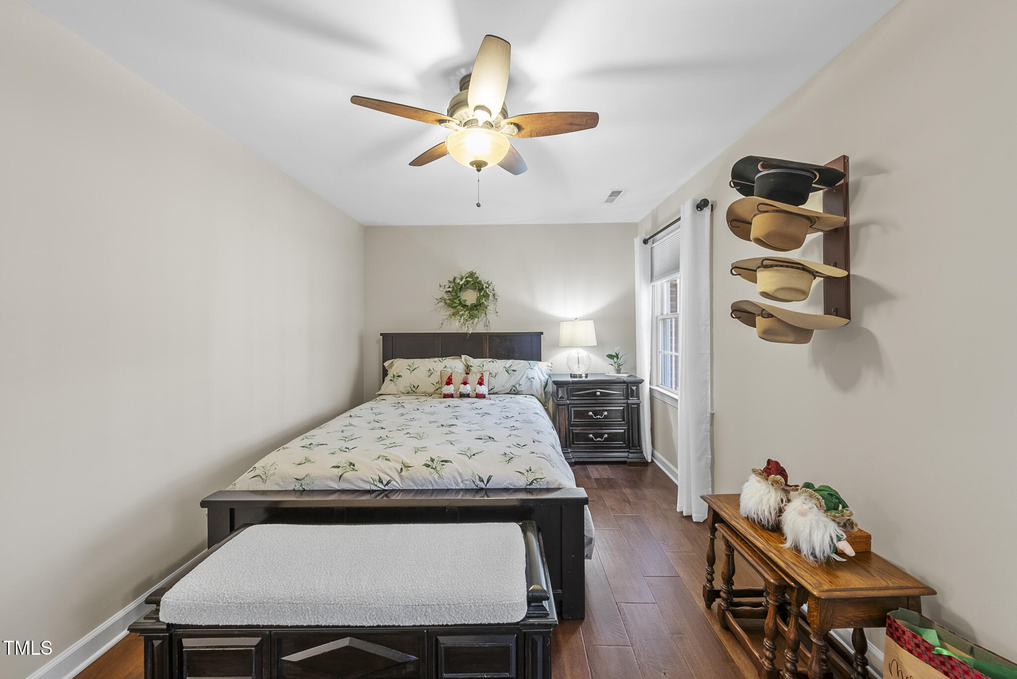 8009 Hollander Place