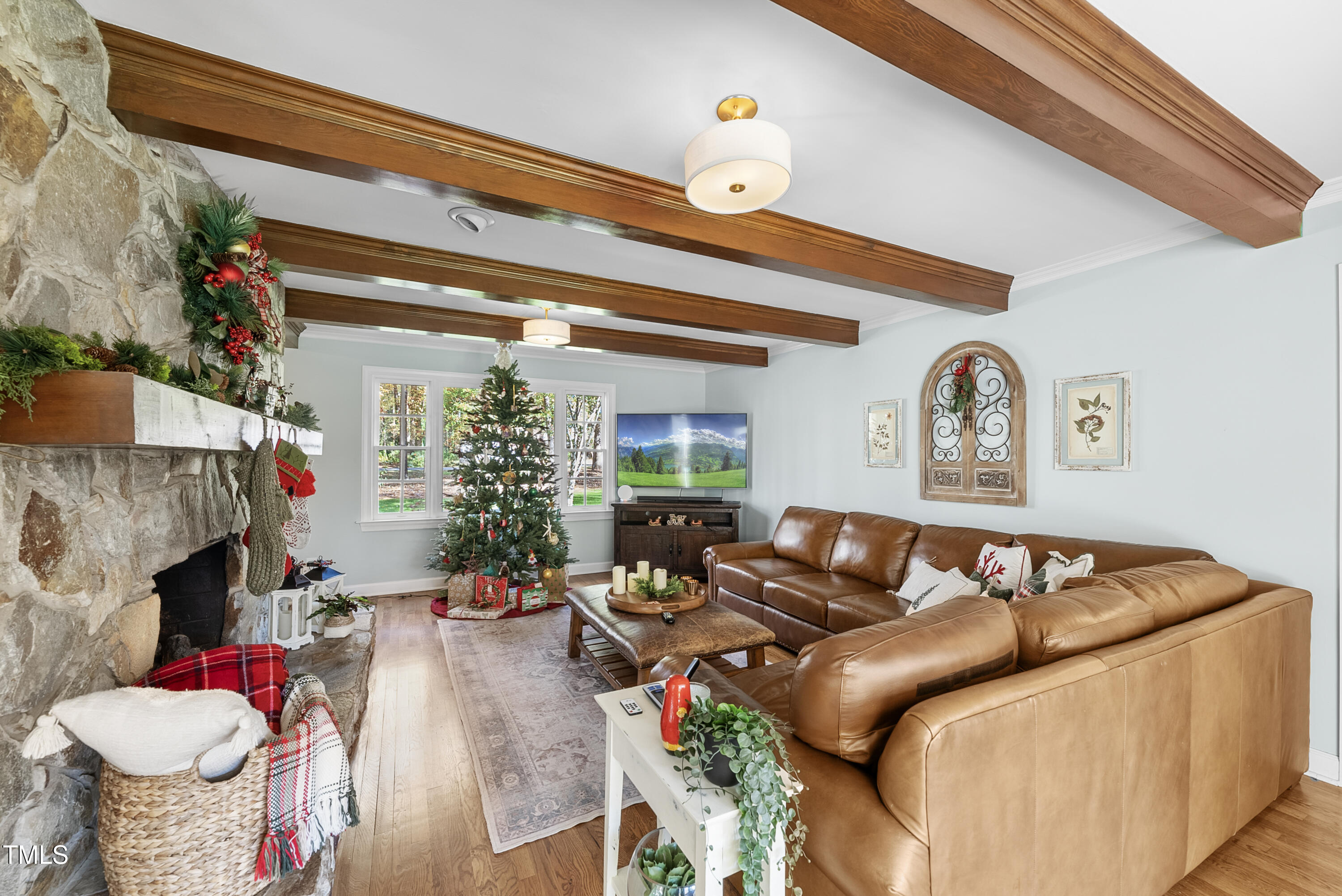 8009 Hollander Place