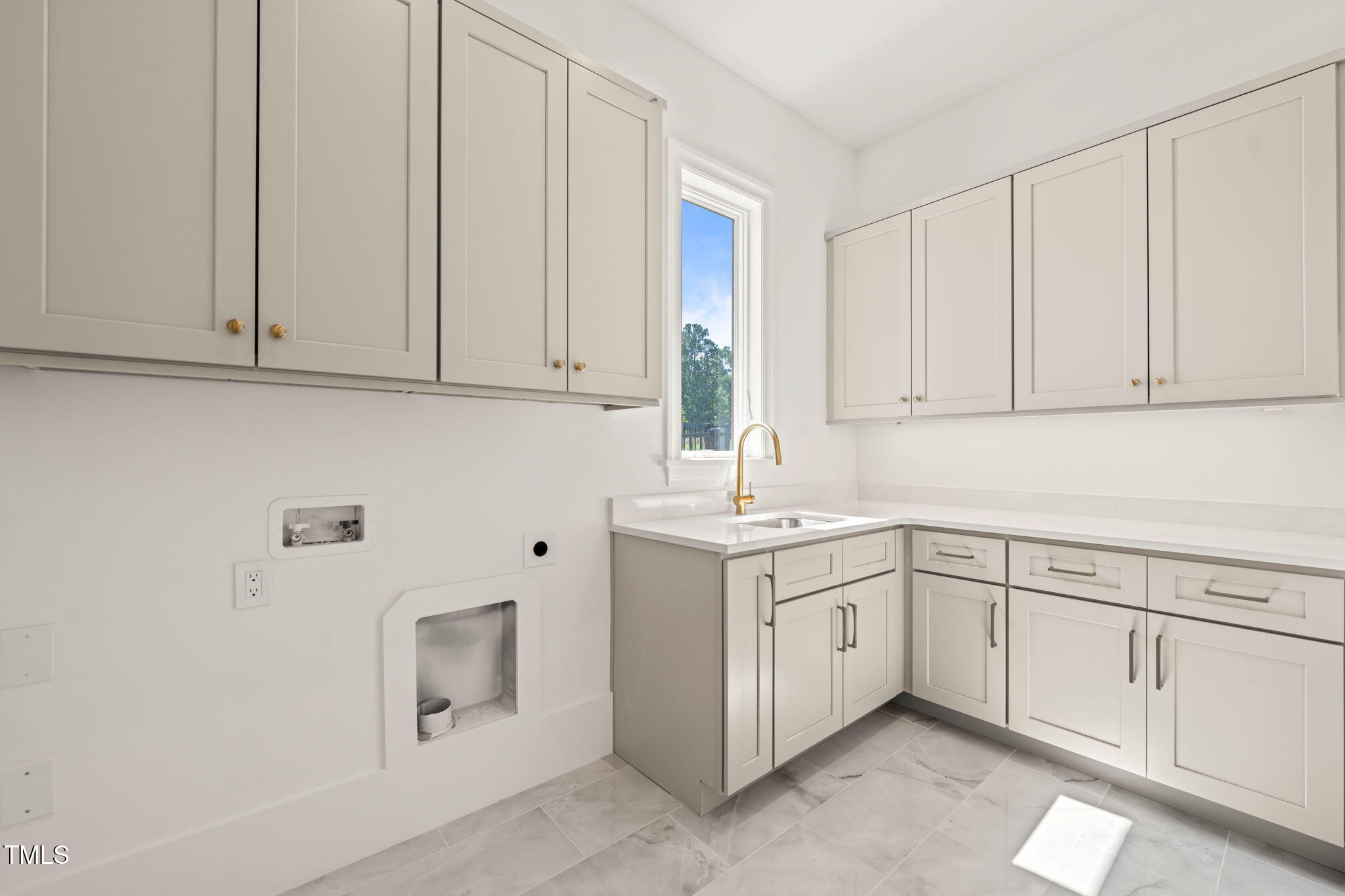 1608 Legacy Ridge Lane