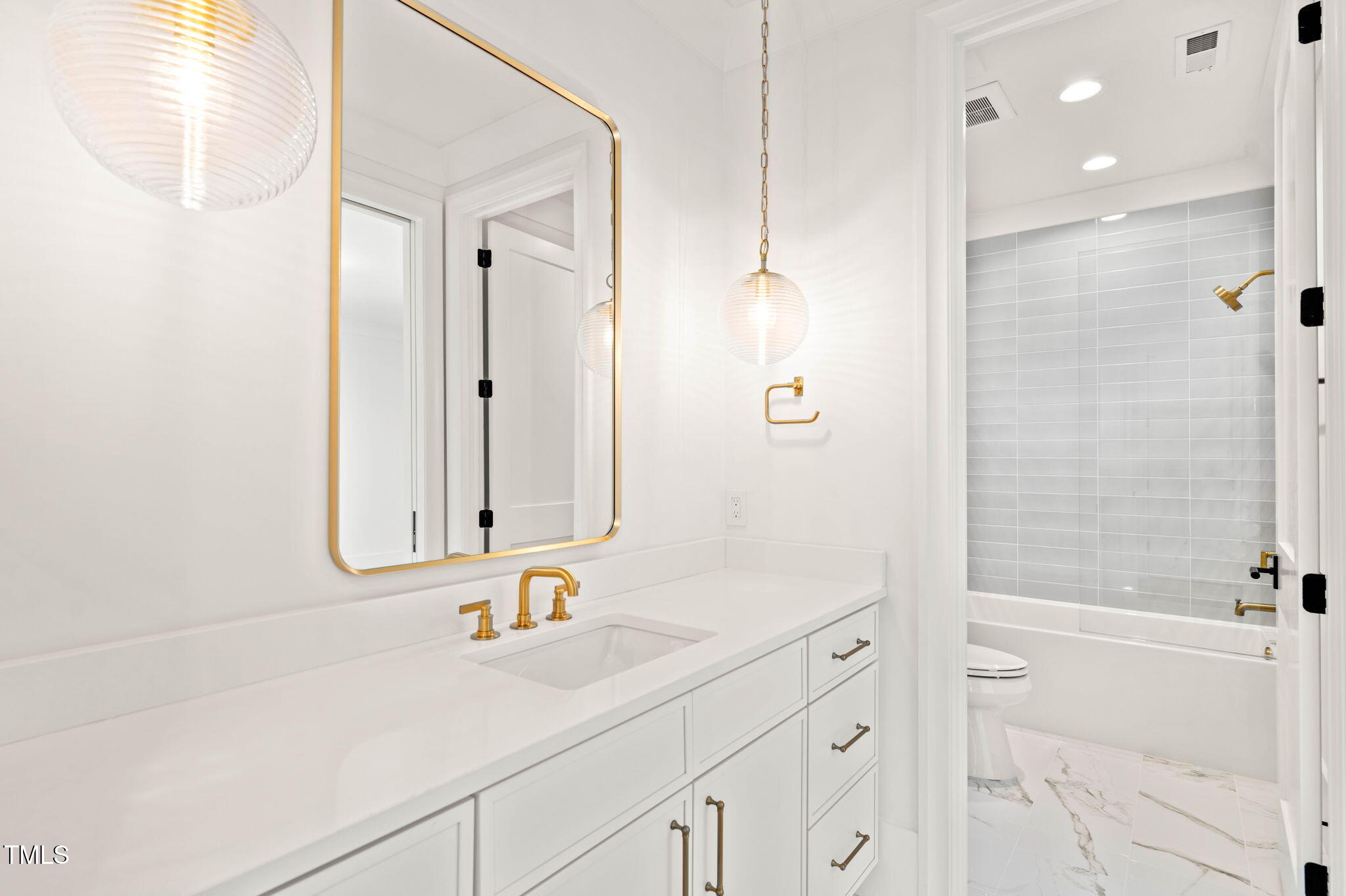 1608 Legacy Ridge Lane