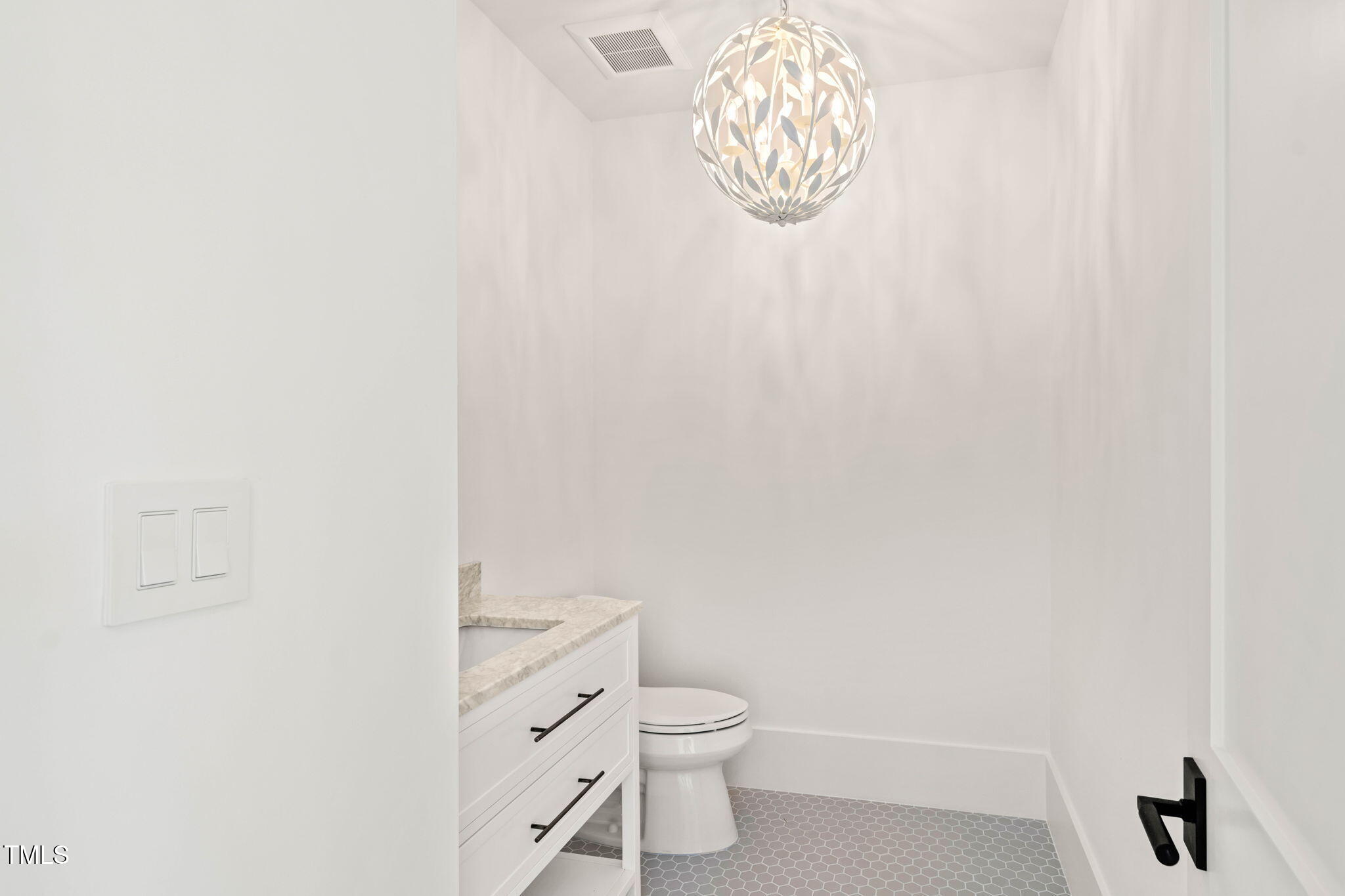 1608 Legacy Ridge Lane