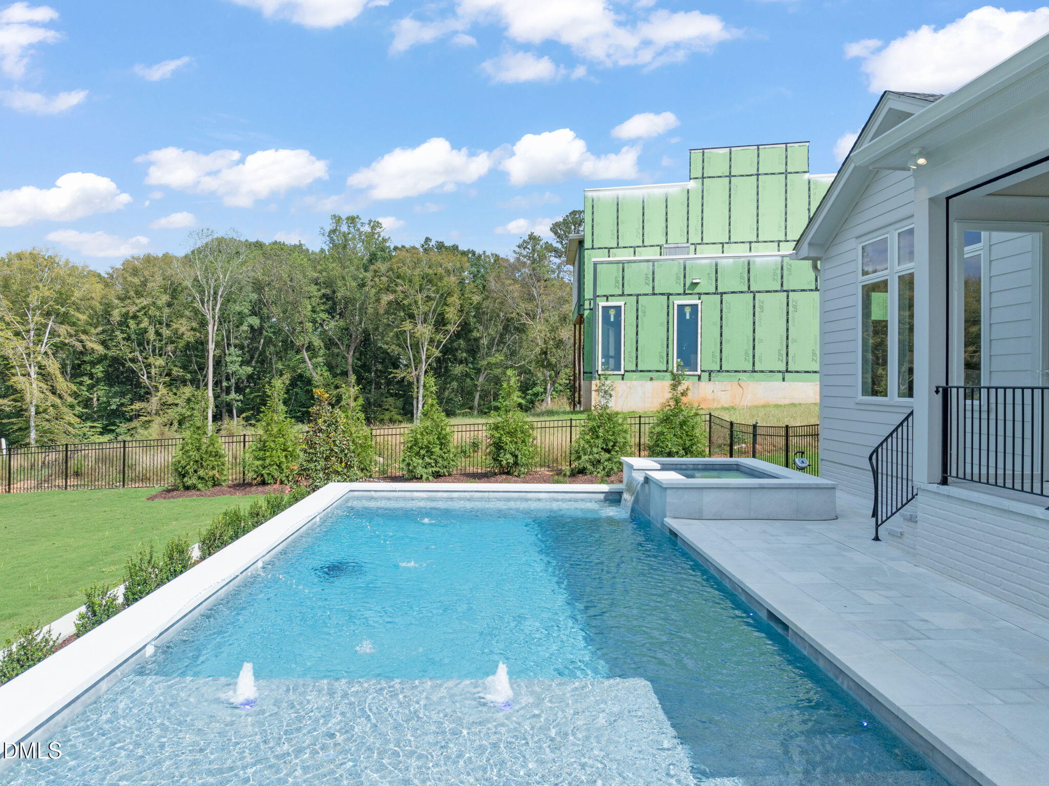 1609 Legacy Ridge Lane