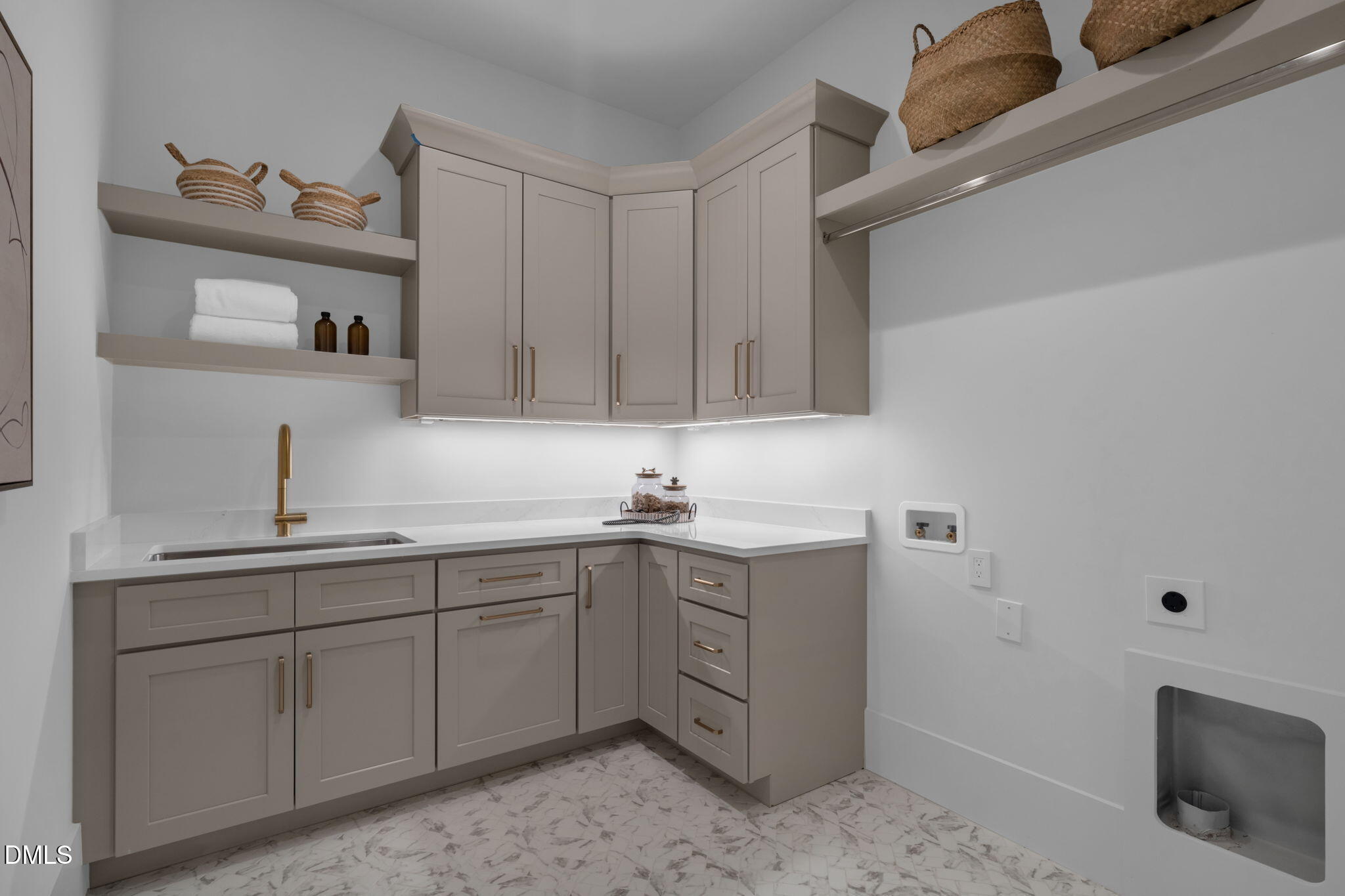 1609 Legacy Ridge Lane