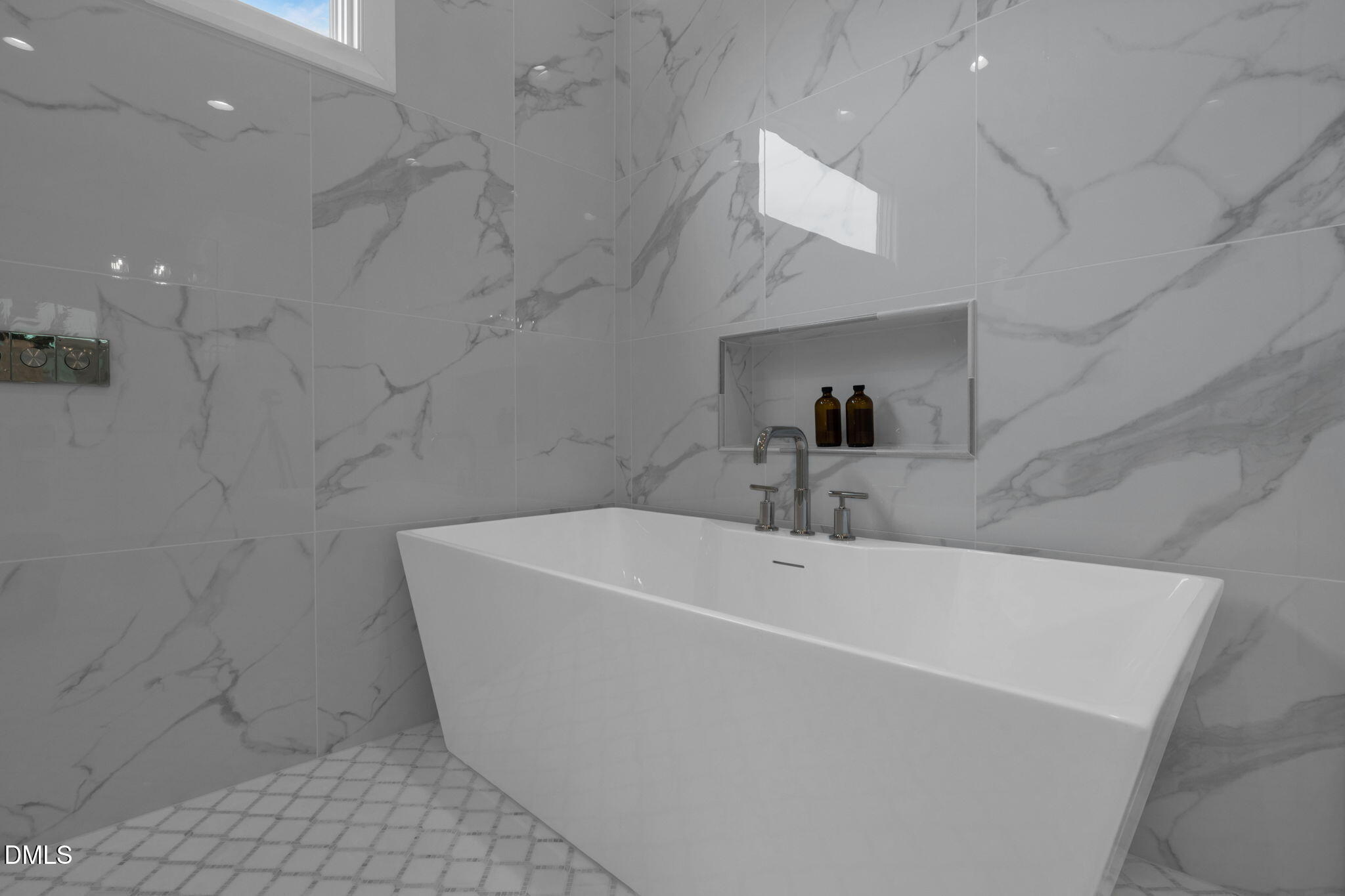 1609 Legacy Ridge Lane