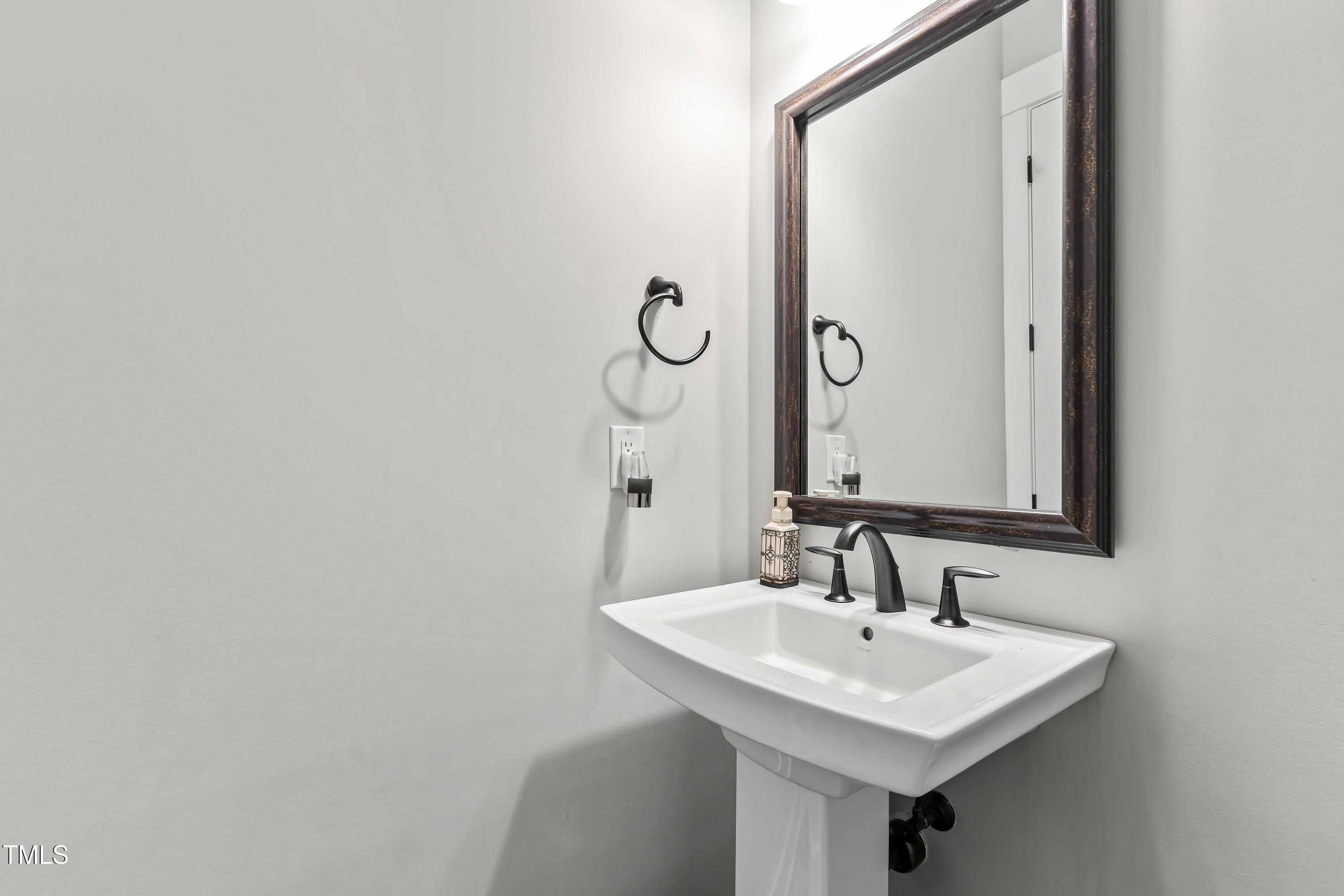 132 Palmer Point Way