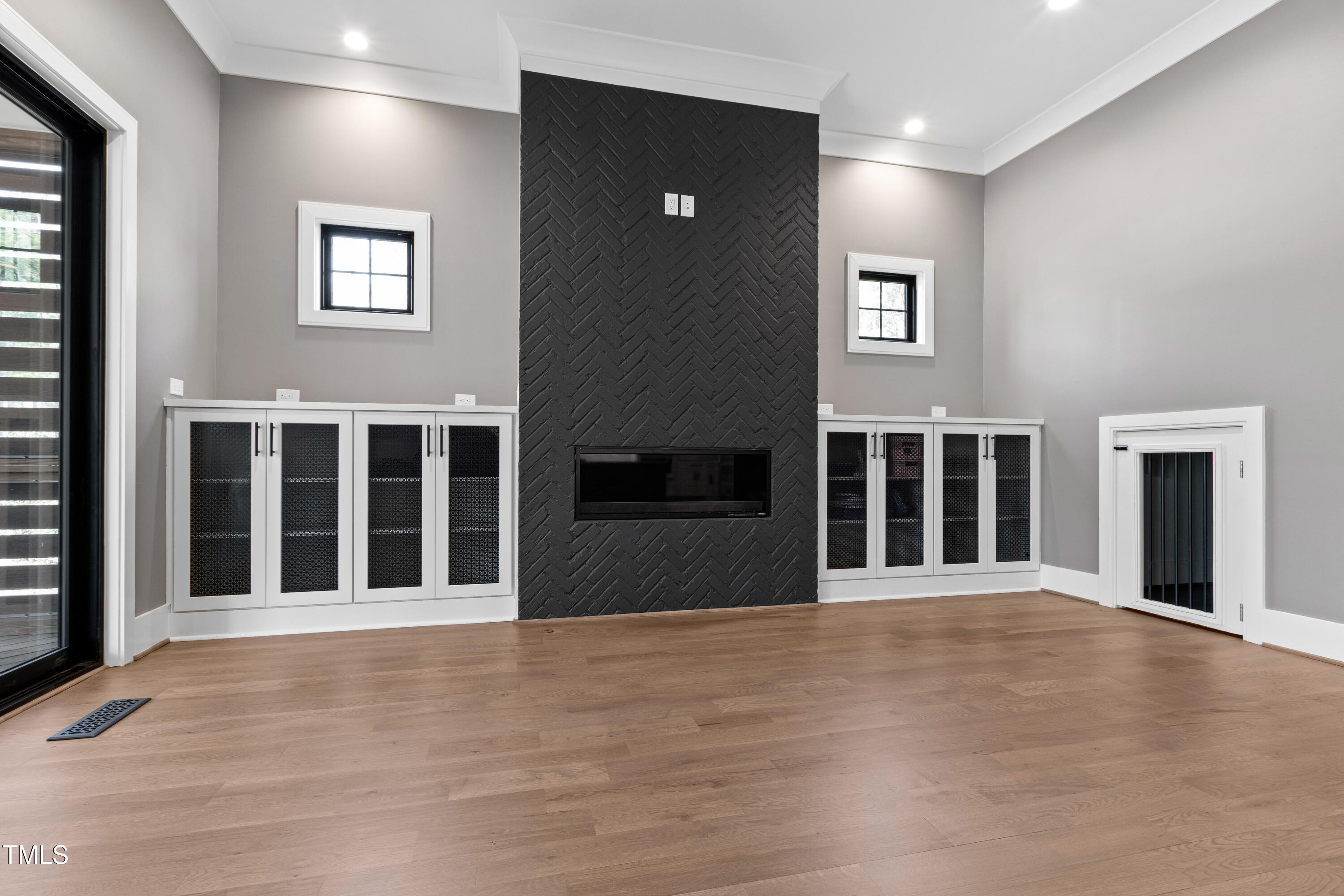 8621 Bishop Pine Lane