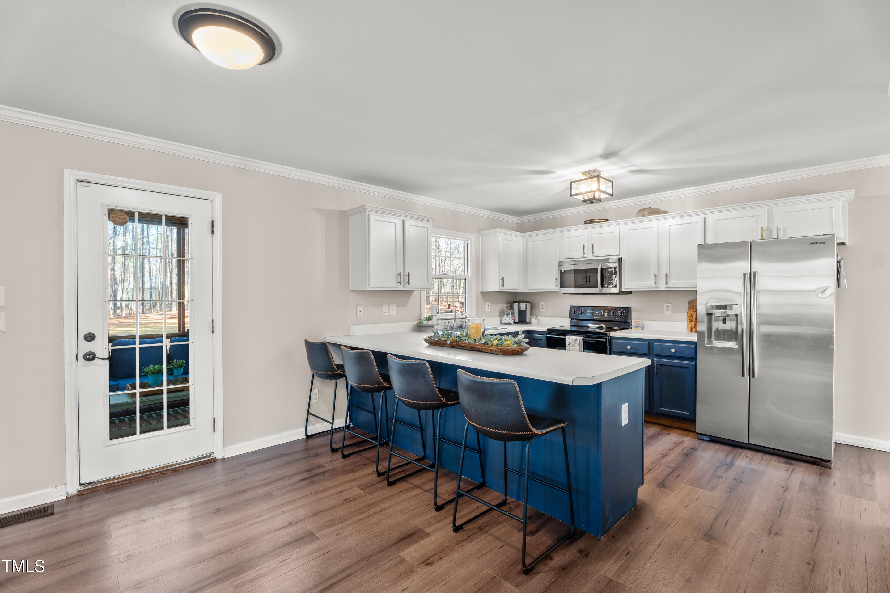 350 Longwood Drive