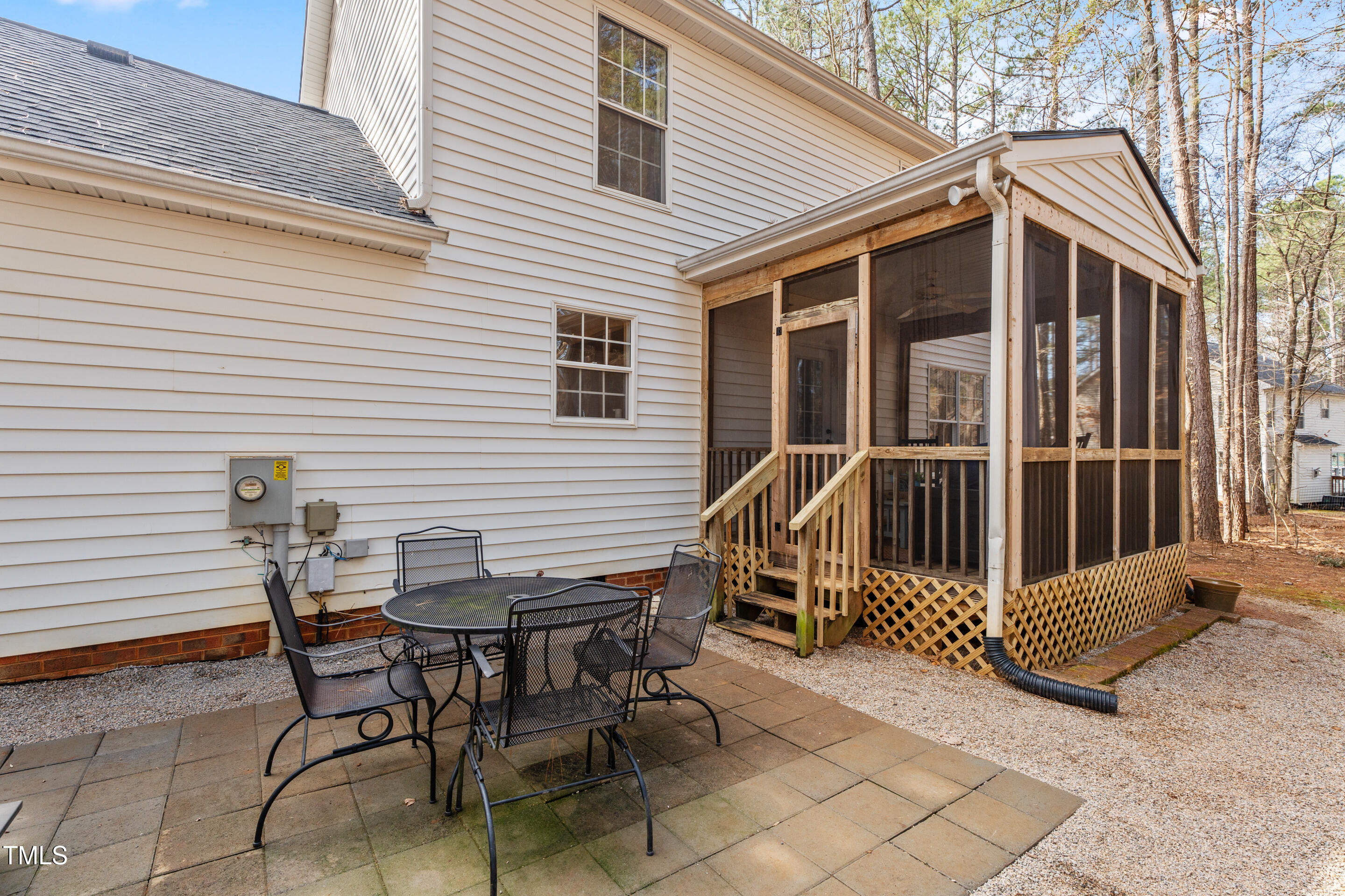 350 Longwood Drive
