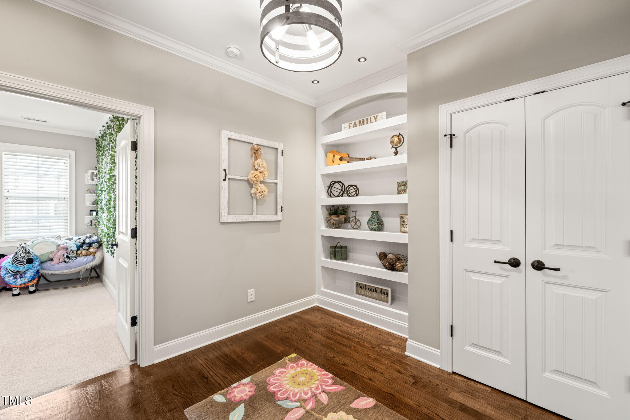 1301 Mackinaw Drive