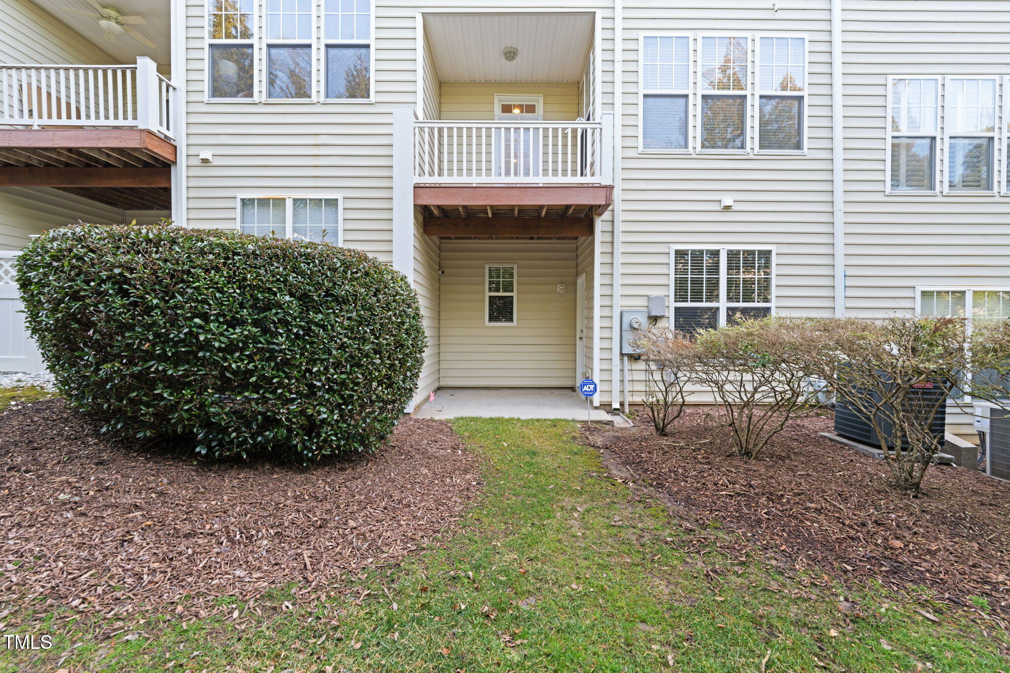 5923 Cameo Glass Way
