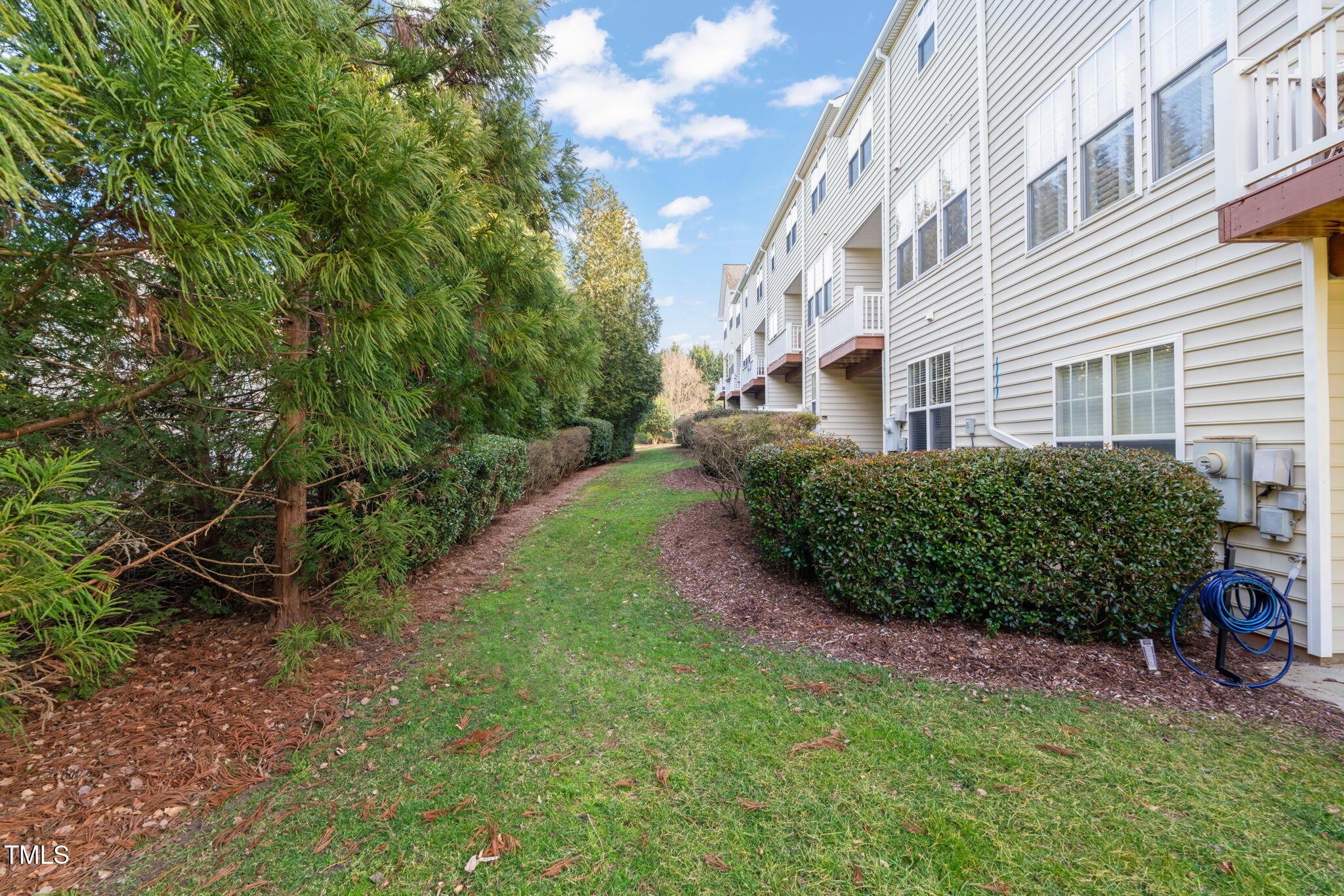5923 Cameo Glass Way