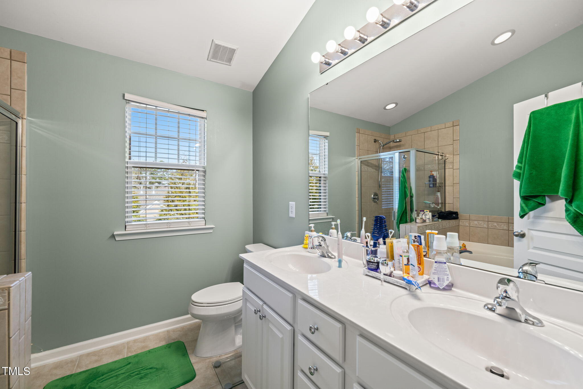 5923 Cameo Glass Way